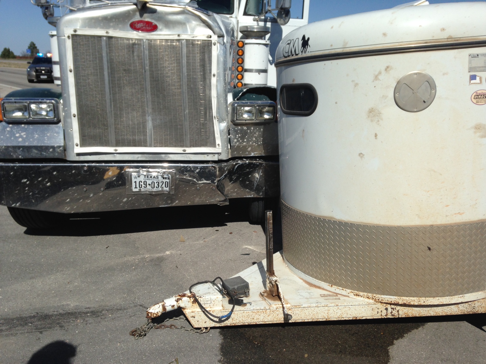 Crash on Loop 306 and US 87 (LIVE! Photo/Cameron Niblock) Crash on Loop 306 and US 87 (LIVE! Photo/Cameron Niblock)