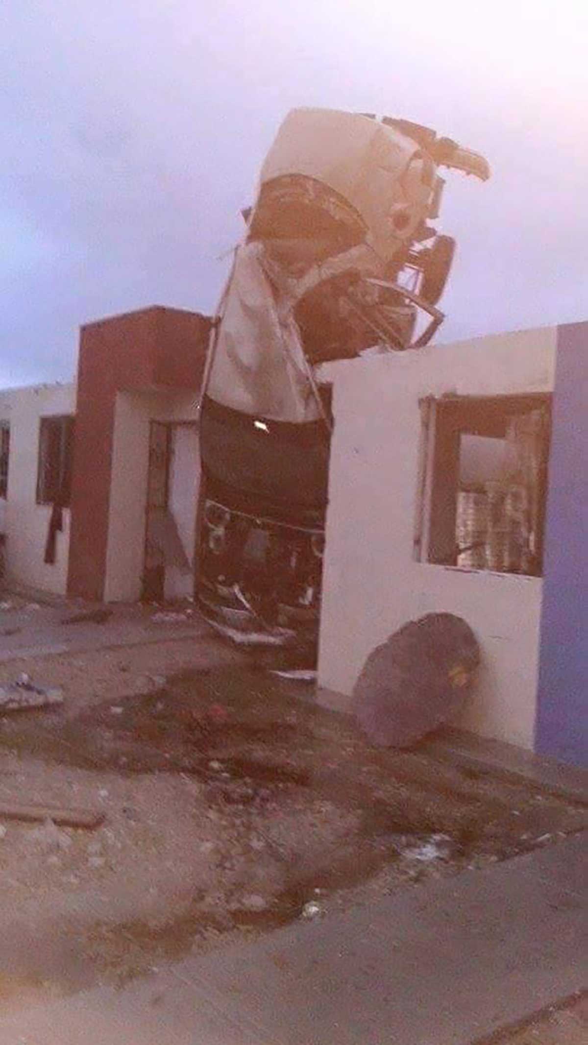 Tornado in Acuna on May 25, 2015 (Contributed, &amp;quot;Omega&amp;quot; from DelRioSoapbox.com)