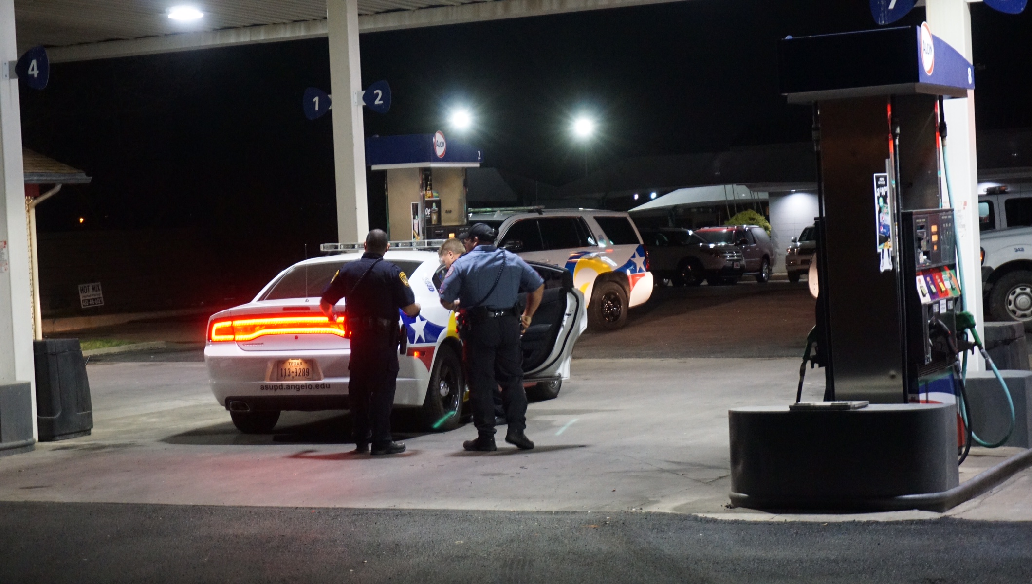 Burglary at 7-11/Alon (LIVE! Photo/John Basquez) Burglary at 7-11/Alon (LIVE! Photo/John Basquez)