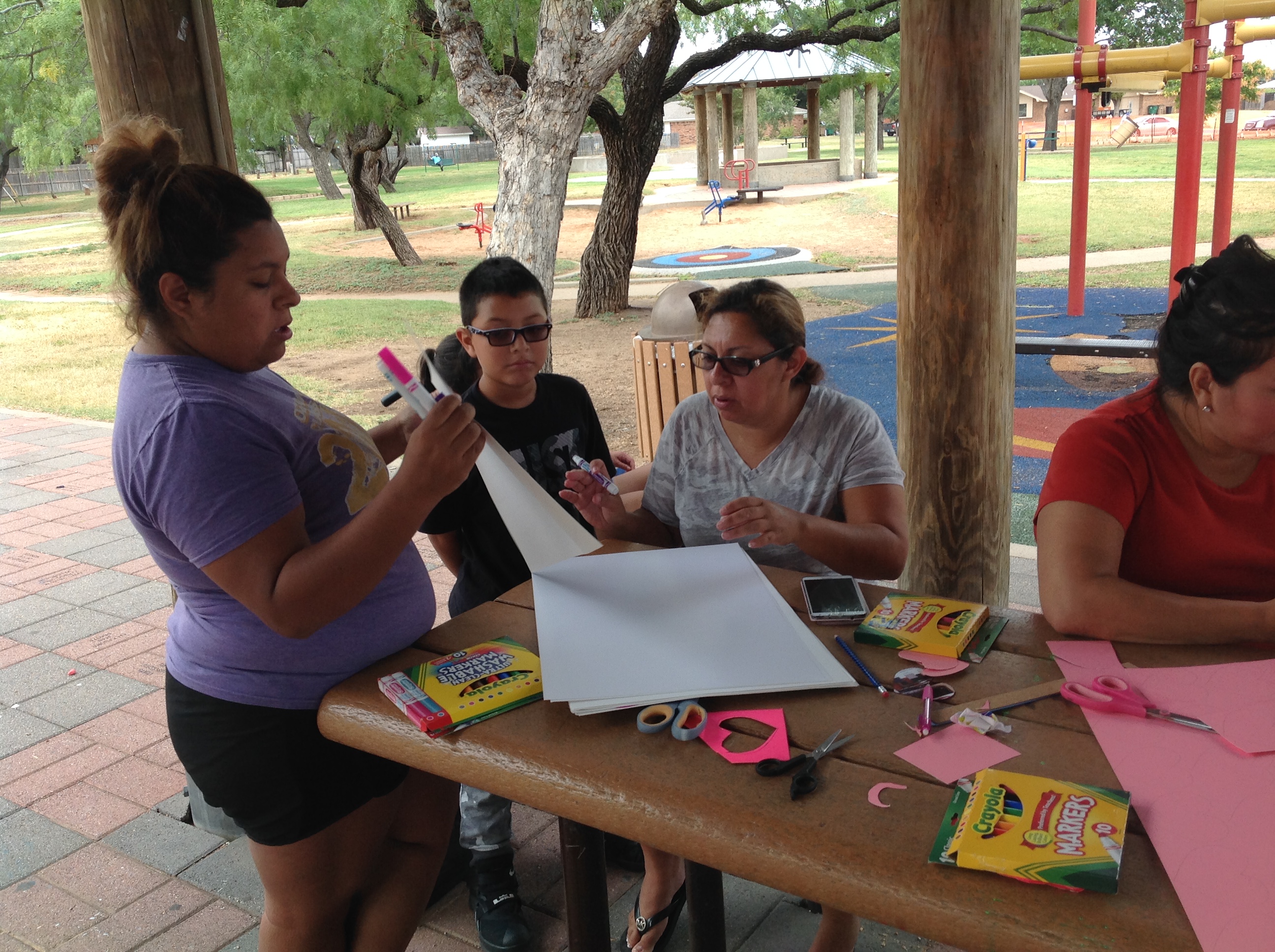 Rosemary Ramirez and her children worked together to make posters for Monday's "Justice for Annabelle Protest."(LIVE! Photo\Brandy Rae Ramirez) Rosemary Ramirez and her children worked together to make posters for Monday's "Justice for Annabelle Protest."(LIVE! Photo\Brandy Rae Ramirez)