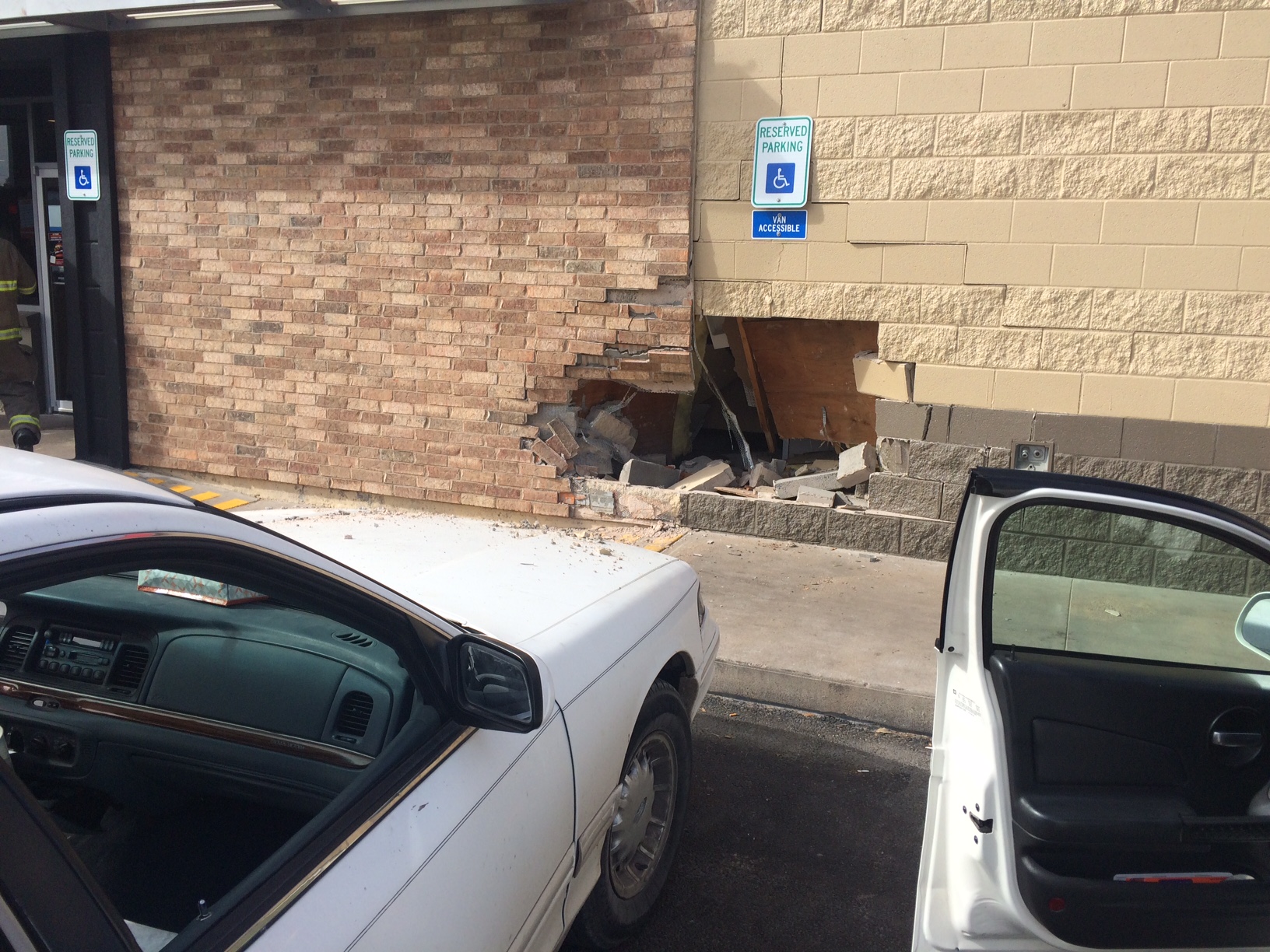 Burger King Gets Slammed by elderly man (LIVE! Photo/John Basquez)