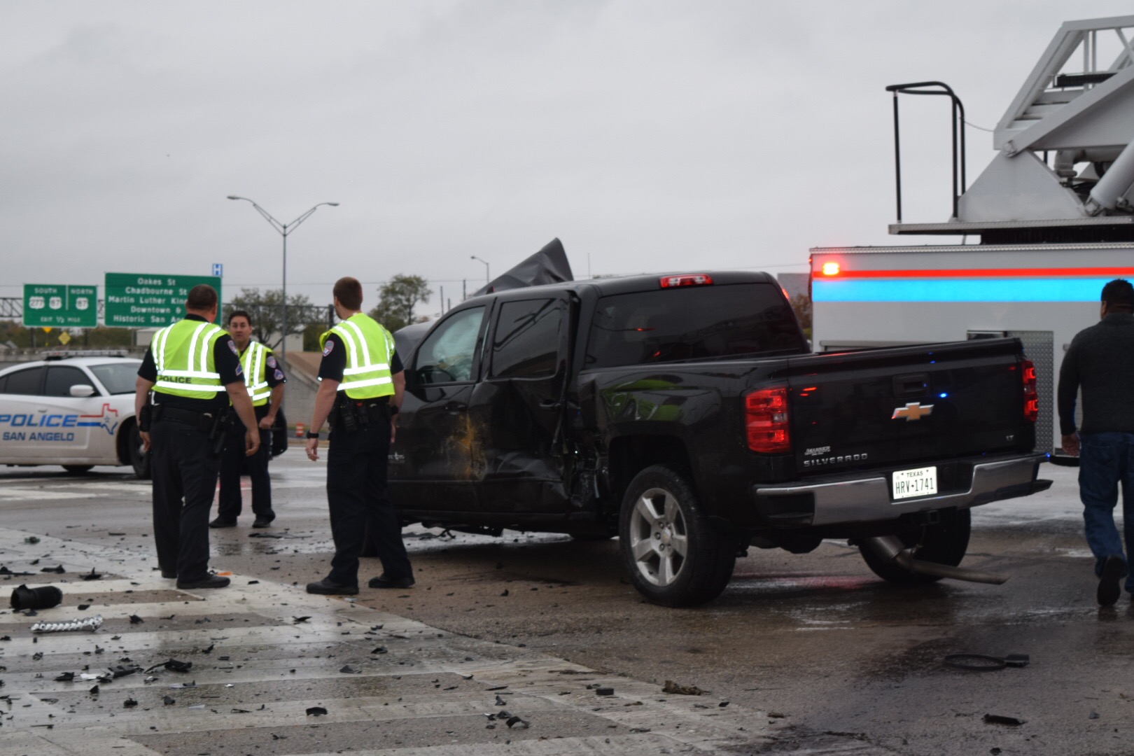 Crash on Main St. and Houston Harte Frontage Rd. (LIVE! Photo/Cameron Niblock) Crash on Main St. and Houston Harte Frontage Rd. (LIVE! Photo/Cameron Niblock)