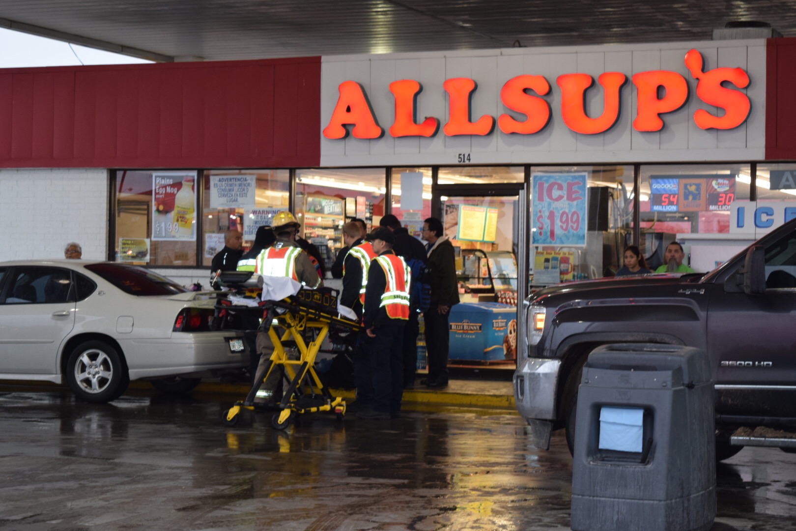 Crash on Main St. and Houston Harte Frontage Rd. (LIVE! Photo/Cameron Niblock) Crash on Main St. and Houston Harte Frontage Rd. (LIVE! Photo/Cameron Niblock)