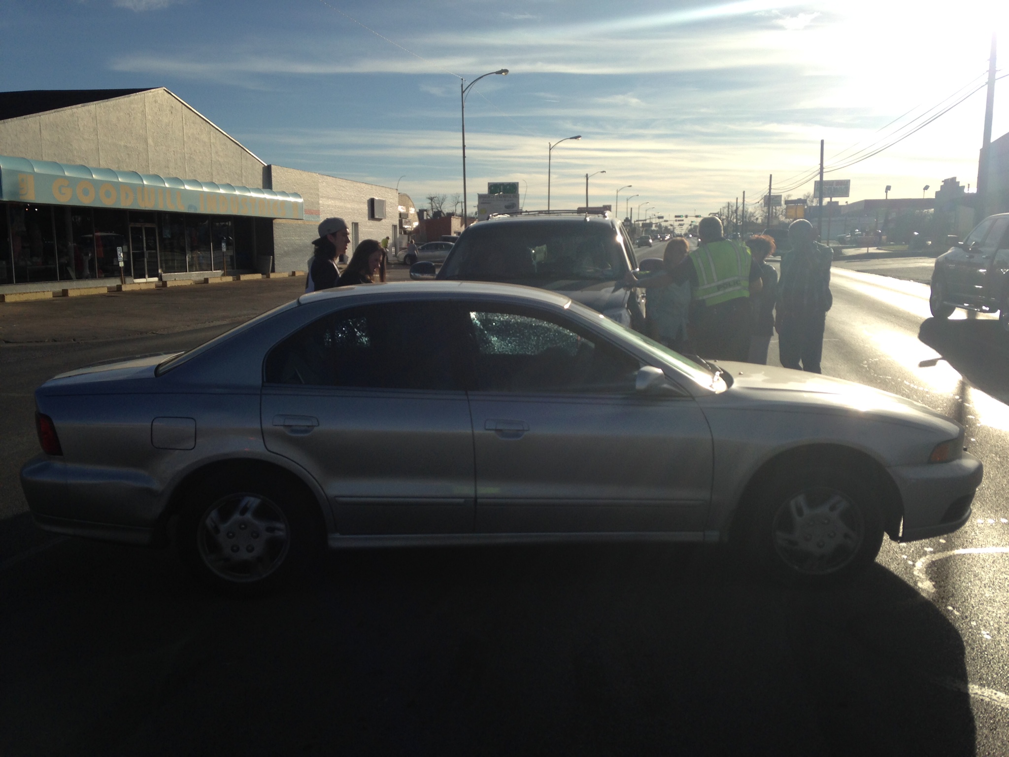 Crash on Sherwood Way and Pierce (LIVE! Photo/Cameron Hiblock) Crash on Sherwood Way and Pierce (LIVE! Photo/Cameron Hiblock)