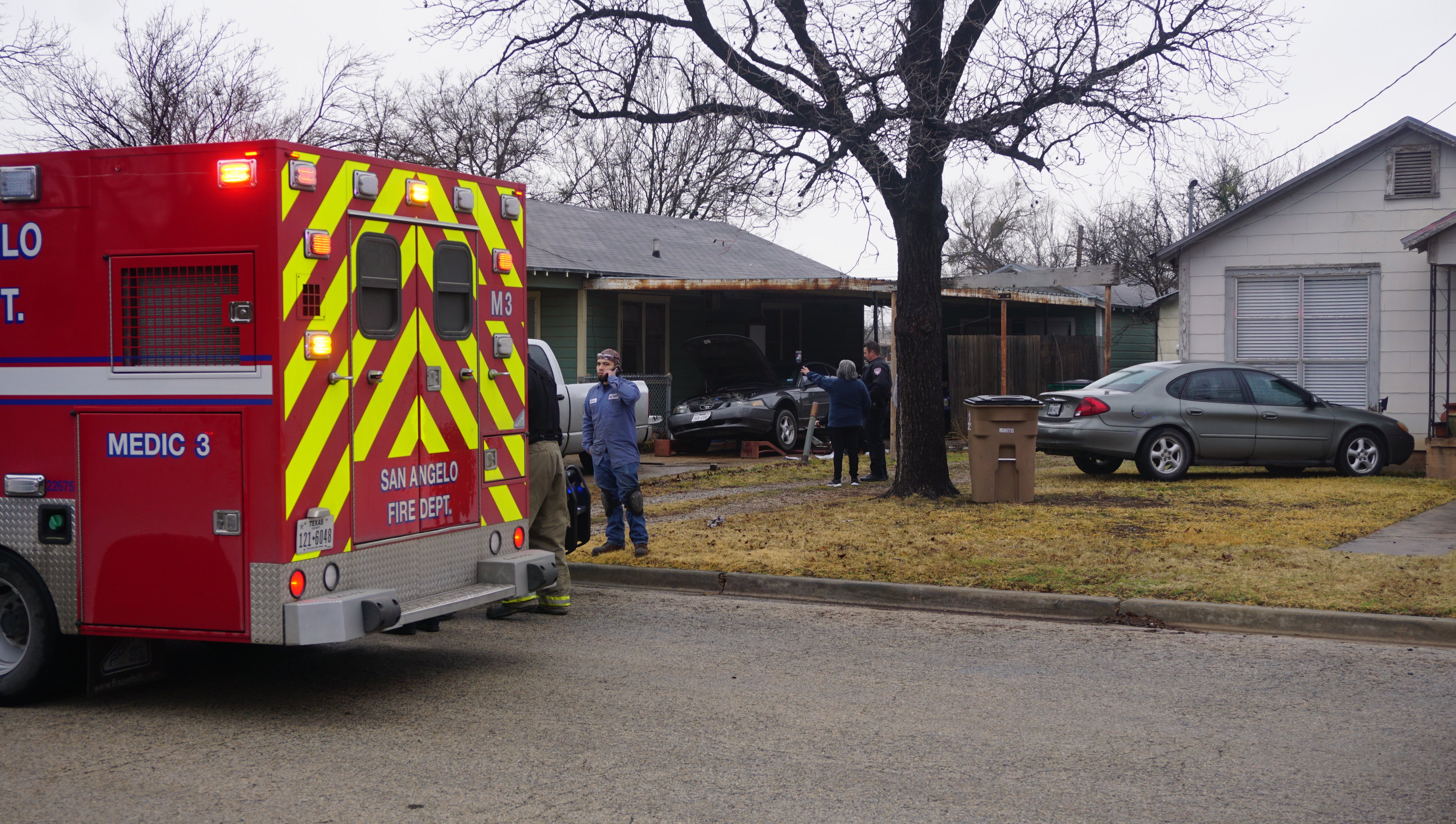 A vehicle fell on top of a man this morning. (LIVE! Photo/John Basquez)