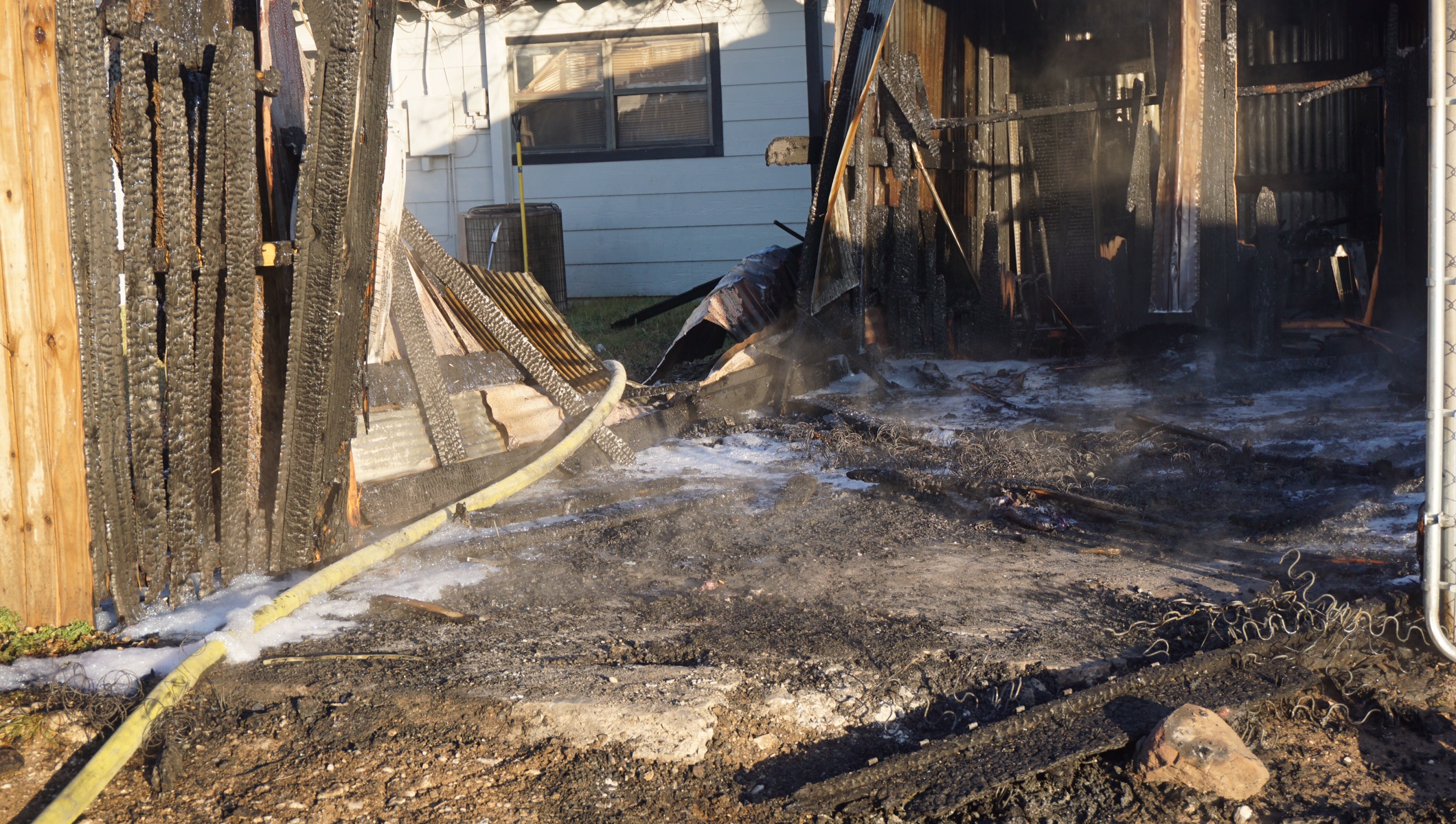 Fire on North Oakes St. (LIVE! Photo/John Basquez) Fire on North Oakes St. (LIVE! Photo/John Basquez)