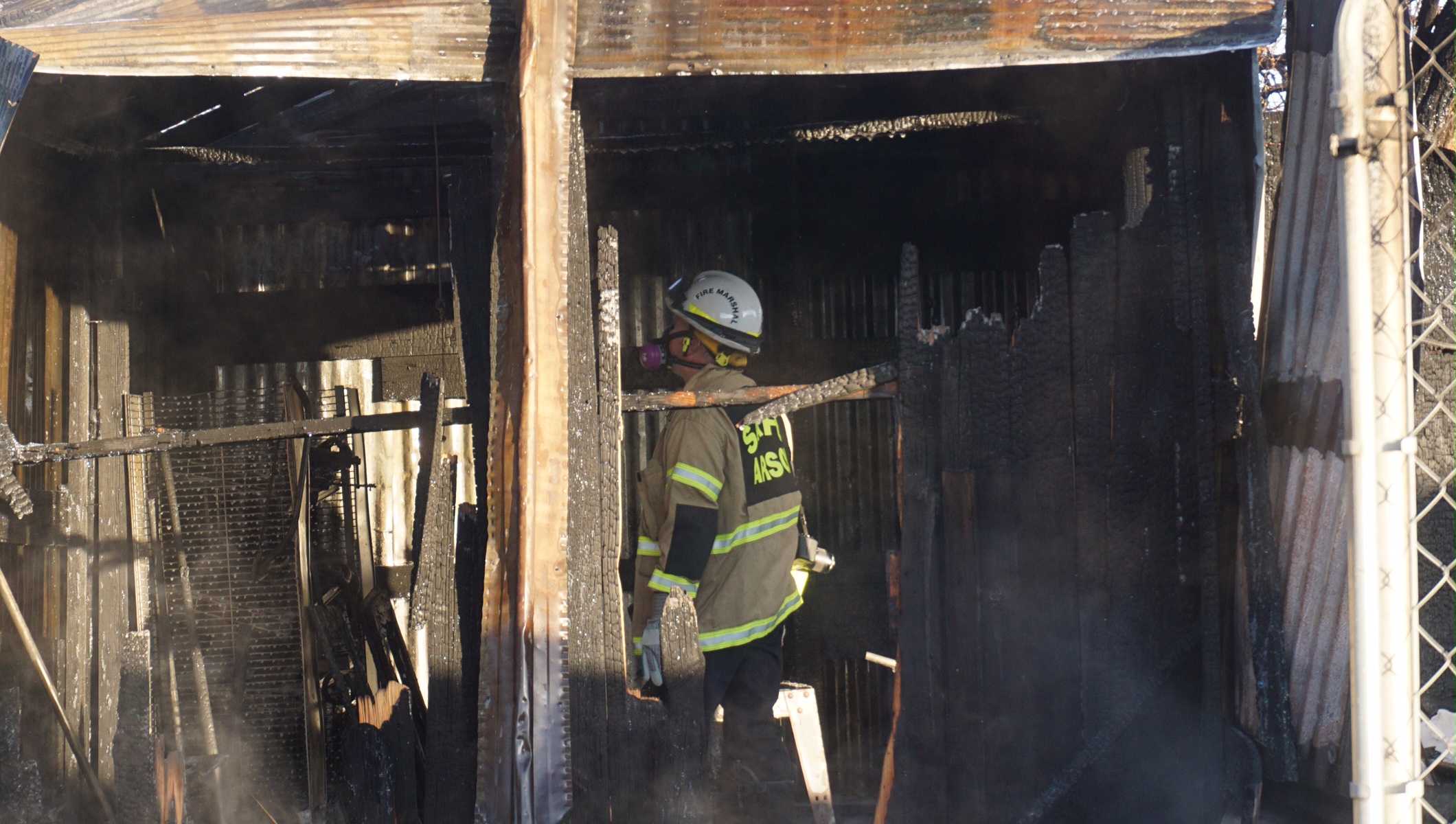 Fire on North Oakes St. (LIVE! Photo/John Basquez) Fire on North Oakes St. (LIVE! Photo/John Basquez)