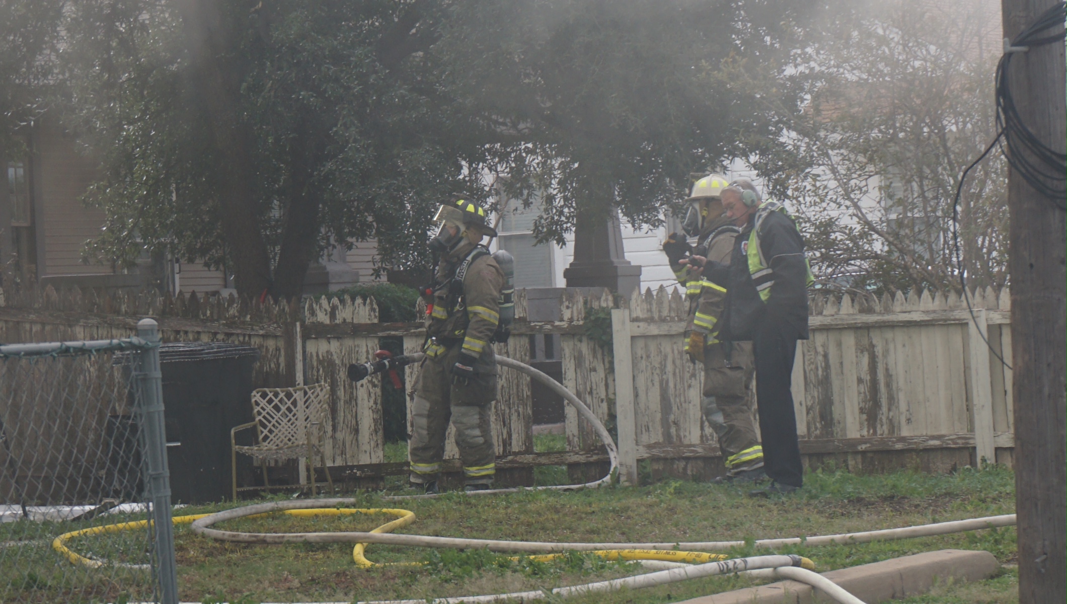 Fire on Allen Street (LIVE! Photo/John Basquez)