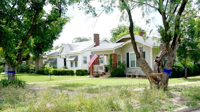 Blue ribbons appeared all over San Angelo in tribute to falled police officer Sgt. Korby Kennedy. (LIVE! Photo/Benjamin Hettick)