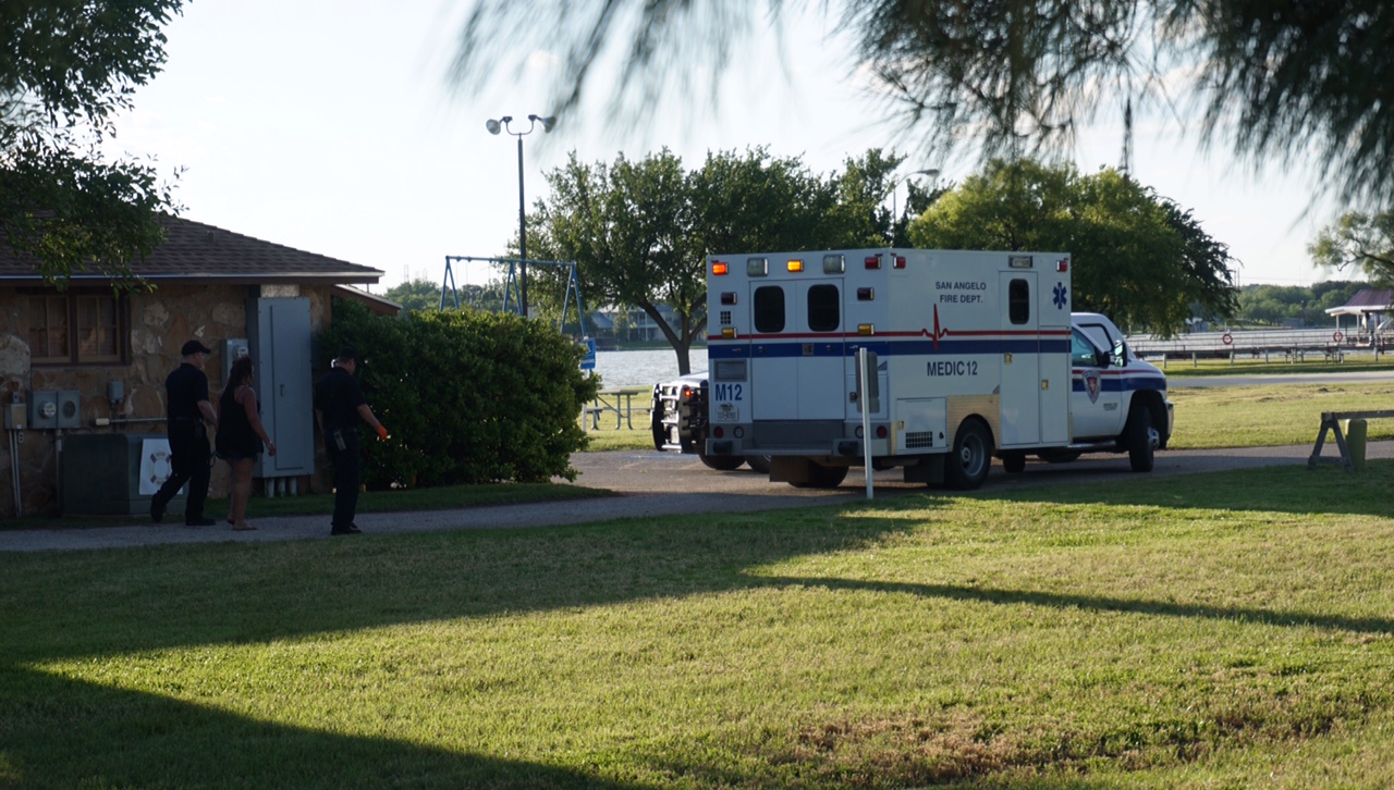 Accident on Lake Nasworthy (LIVE! photo/John Basquez) Accident on Lake Nasworthy (LIVE! photo/John Basquez)