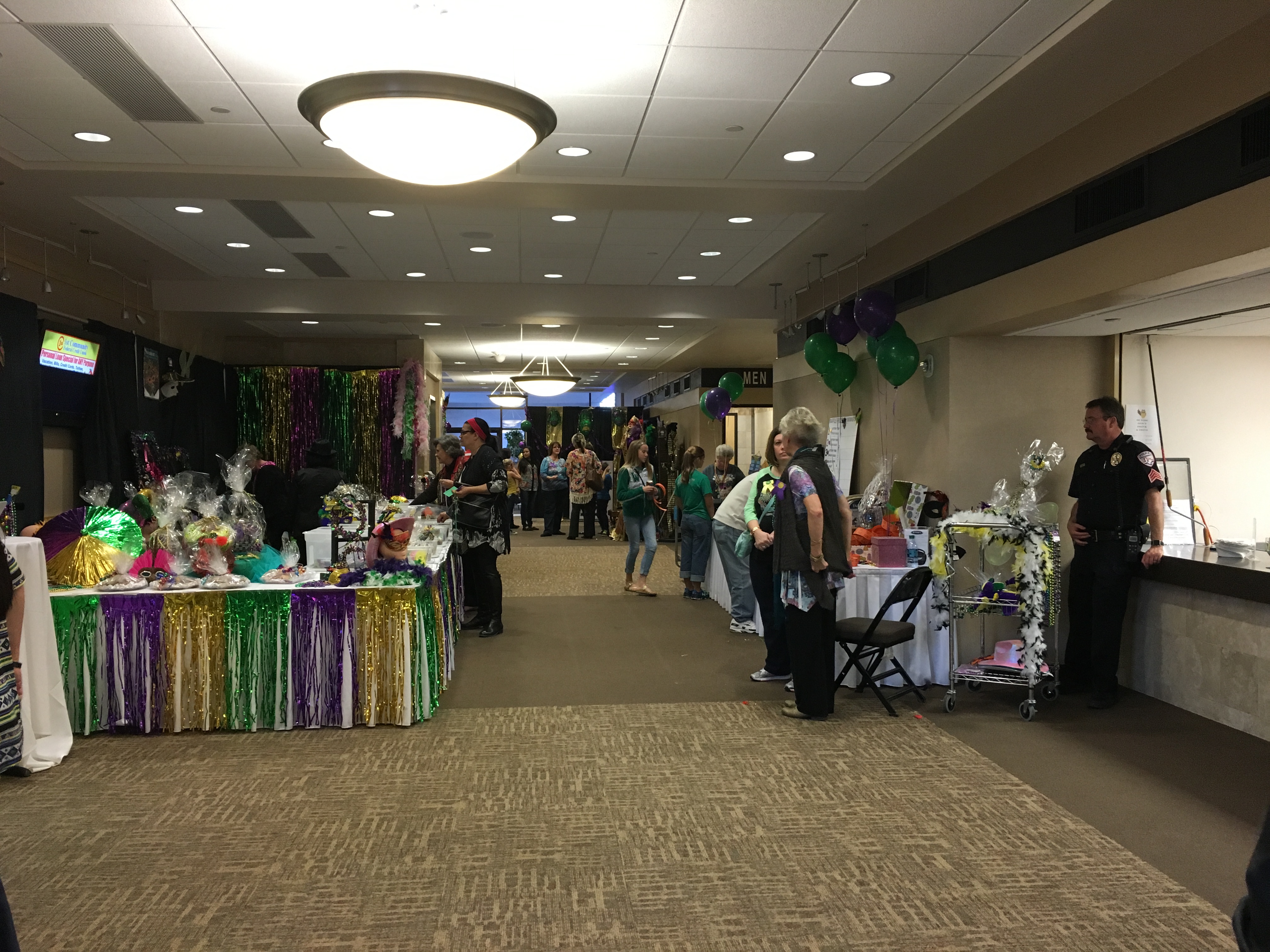 Mardis Gras for Meals for the Elderly 2016 (LIVE! Photo/Stephanie Lindgren) Mardis Gras for Meals for the Elderly 2016 (LIVE! Photo/Stephanie Lindgren)