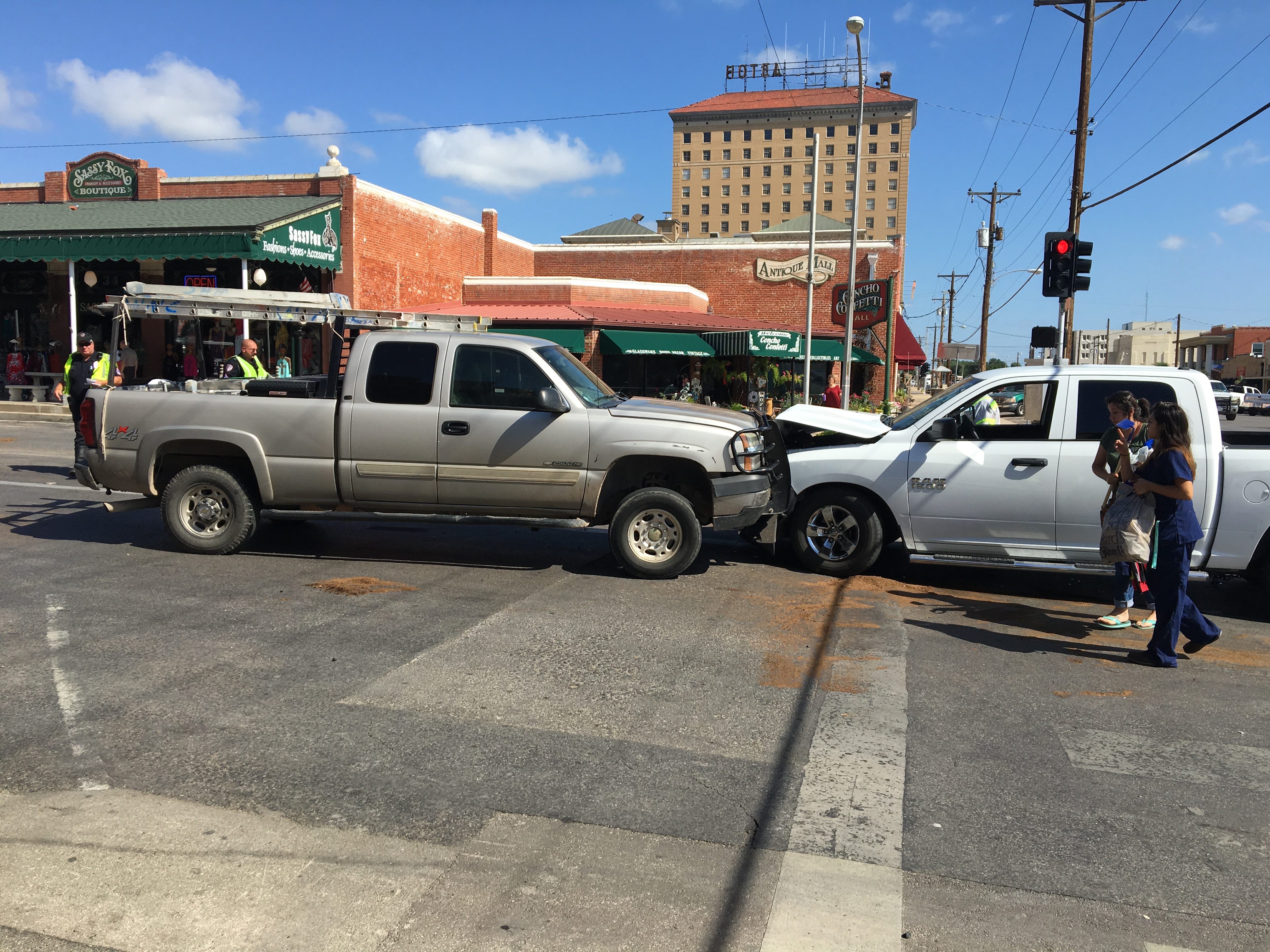 Crash on Concho and Oakes Streets (LIVE! Photo/Cameron Niblock) Crash on Concho and Oakes Streets (LIVE! Photo/Cameron Niblock)