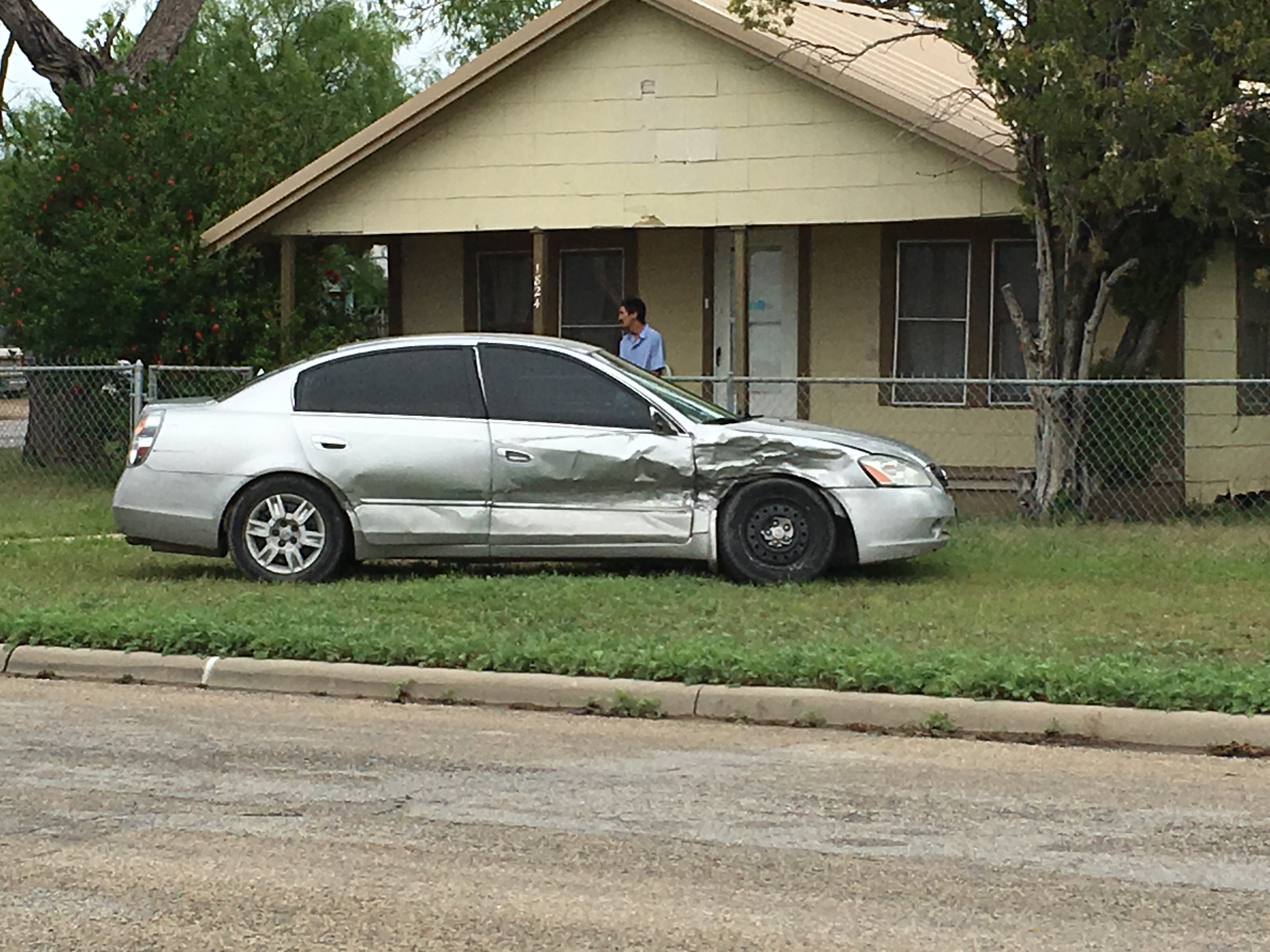 Crash on 19th and MLK BLVD. (LIVE! Photo/Stephanie Lindgren) Crash on 19th and MLK BLVD. (LIVE! Photo/Stephanie Lindgren)