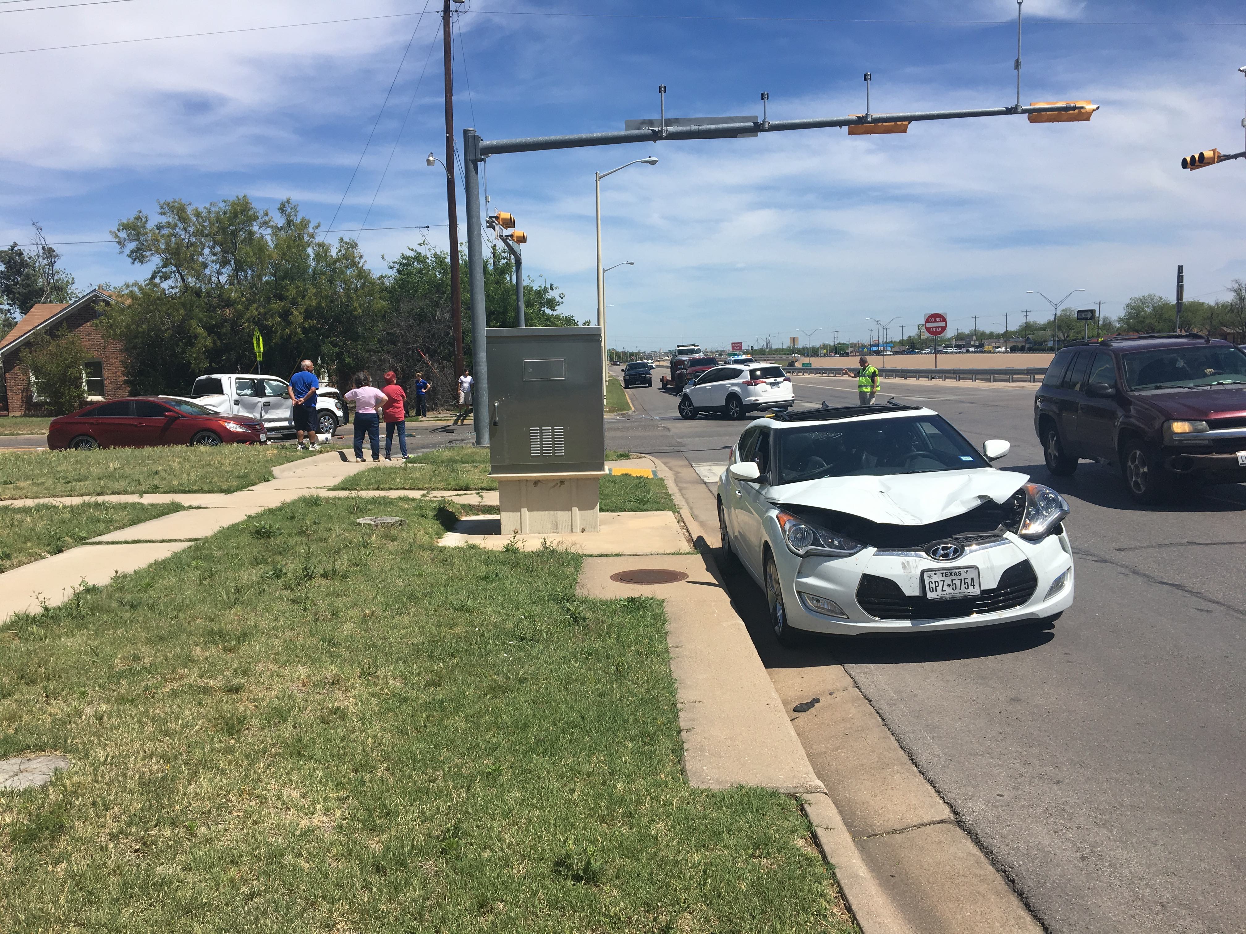 Crash on Howard and Dallas (LIVE! Photo/Cameron Niblock)