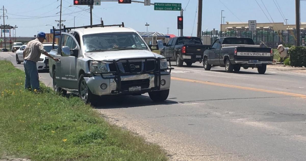 Crash on 29th St. & MLK. (LIVE! Photo/Stephanie Lindgren) Crash on 29th St. & MLK. (LIVE! Photo/Stephanie Lindgren)