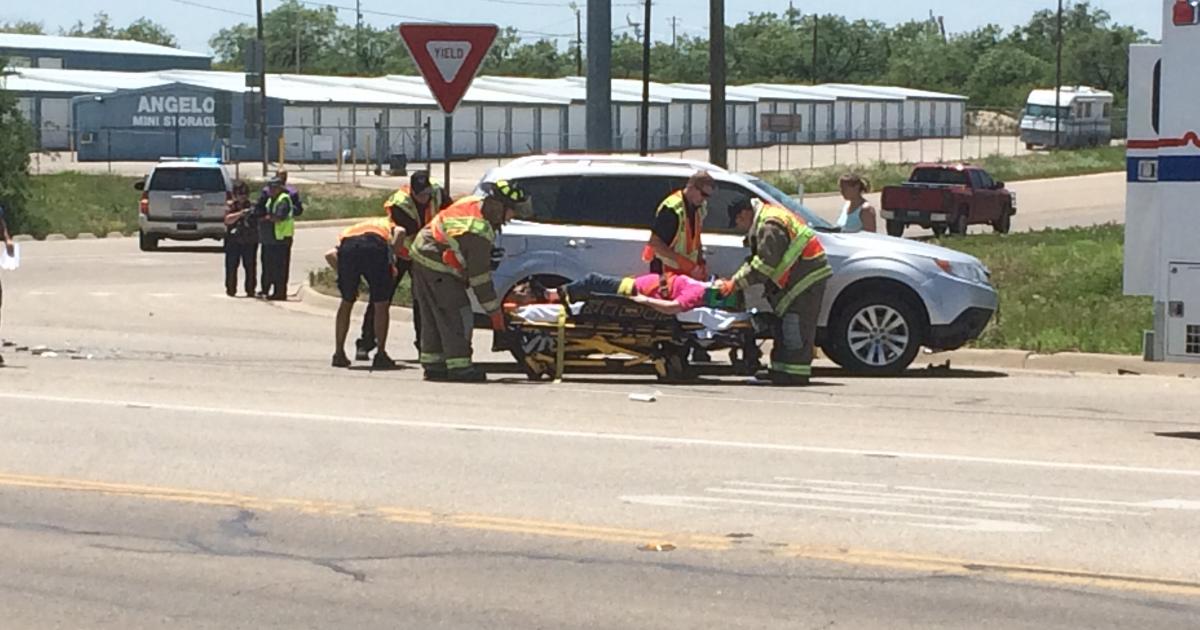 Another Crash on Arden Road (LIVE! Photo/Zoey Hanrahan) Another Crash on Arden Road (LIVE! Photo/Zoey Hanrahan)