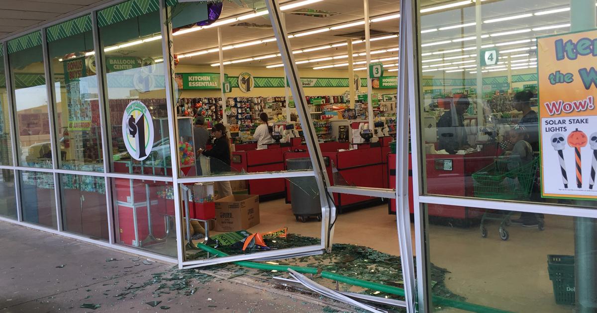 Car crashes into Dollar Tree. (LIVE! Photo/John Basquez) Car crashes into Dollar Tree. (LIVE! Photo/John Basquez)