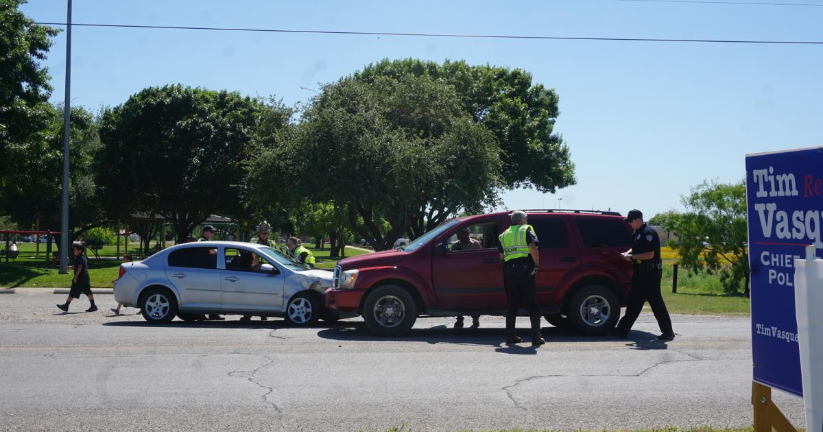 Crash on 21st St. and MLK (LIVE! Photo/Stephanie Lindgren) Crash on 21st St. and MLK (LIVE! Photo/Stephanie Lindgren)
