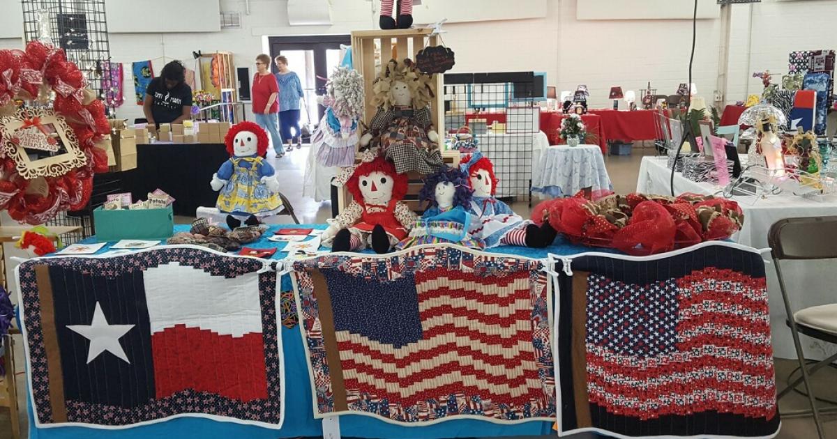 Many people attended the 41st Greater San Angelo Guild Arts & Craft Show. (LIVE! Photo/Sonia Ramirez) Many people attended the 41st Greater San Angelo Guild Arts & Craft Show. (LIVE! Photo/Sonia Ramirez)