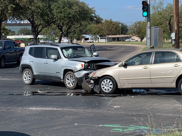 Head-on Crash Ave. N at A&amp;M (Live Photo/Matt Trammell)