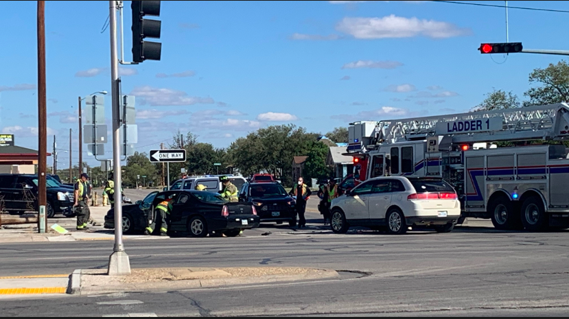 Crash at Intersection of Ave L &amp; Bryant Blvd (Live Photo/ Matt Trammell)