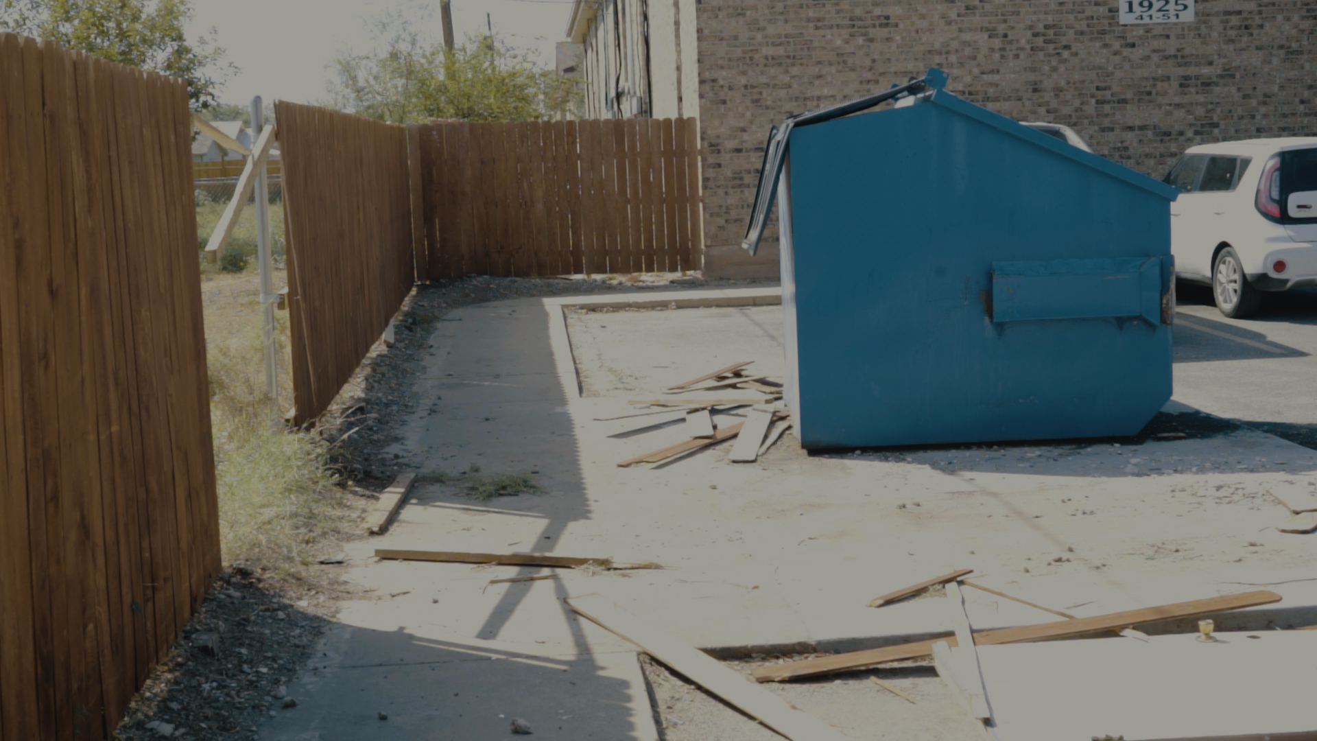 High Speed Chase Ends in Crash at Windmill Apartments (Live Photo / Matt Trammell)