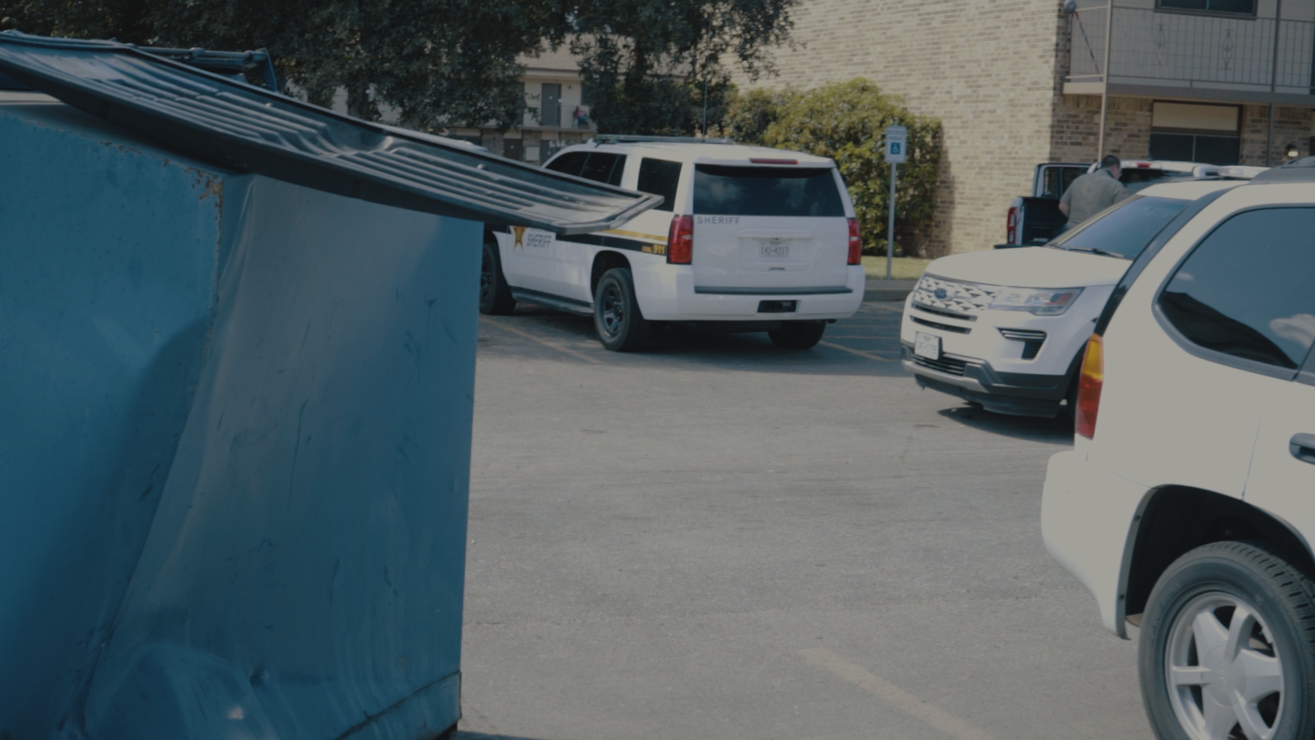 High Speed Chase Ends in Crash at Windmill Apartments (Live Photo / Matt Trammell)