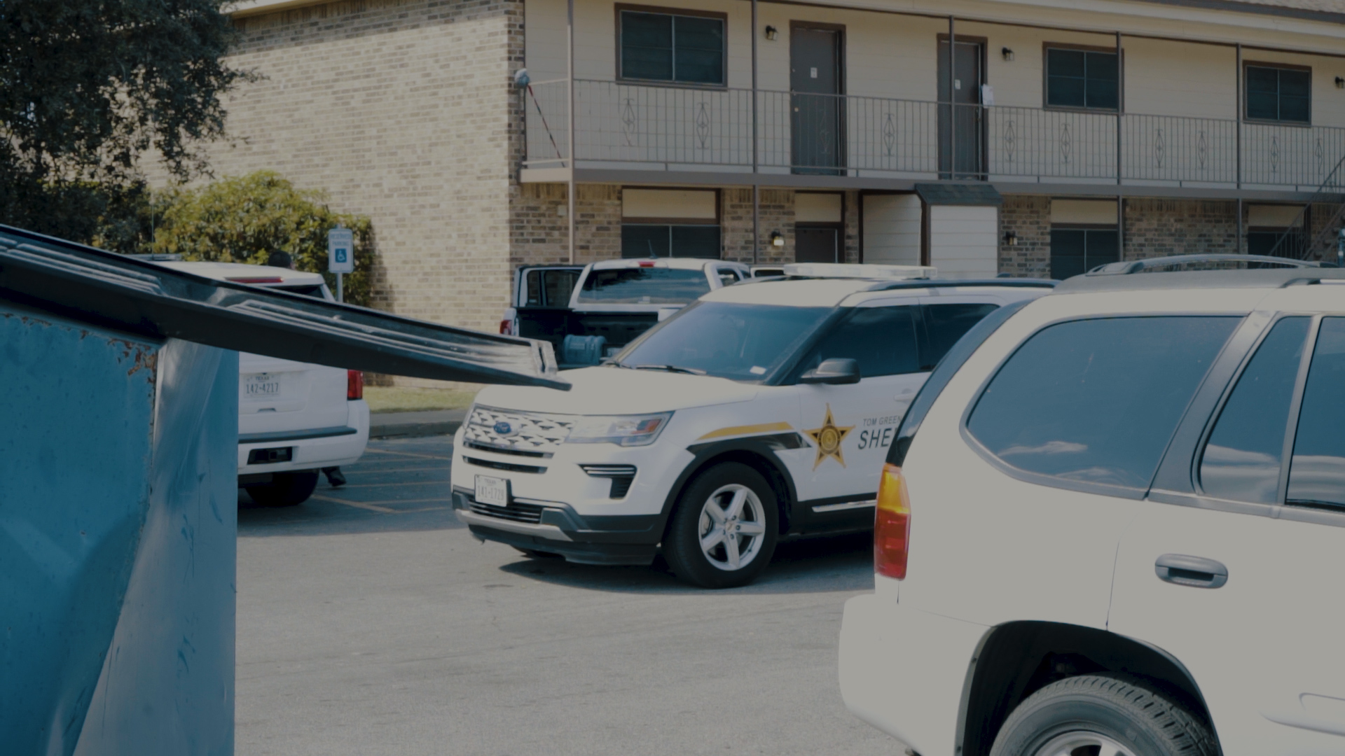 High Speed Chase Ends in Crash at Windmill Apartments (Live Photo / Matt Trammell)