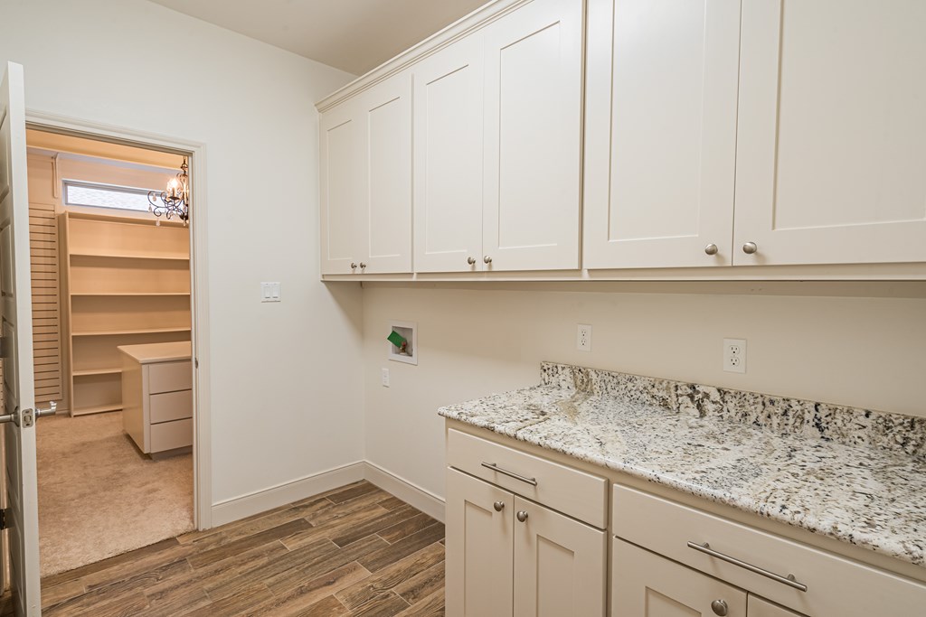 1938 Overhill Dr, San Angelo, TX 76904