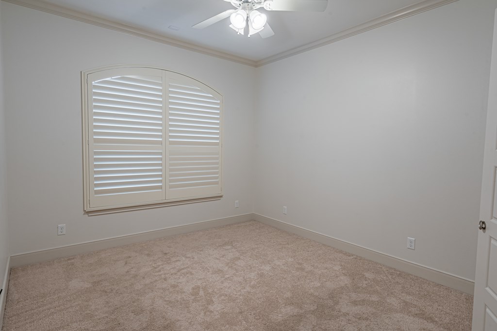 1938 Overhill Dr, San Angelo, TX 76904