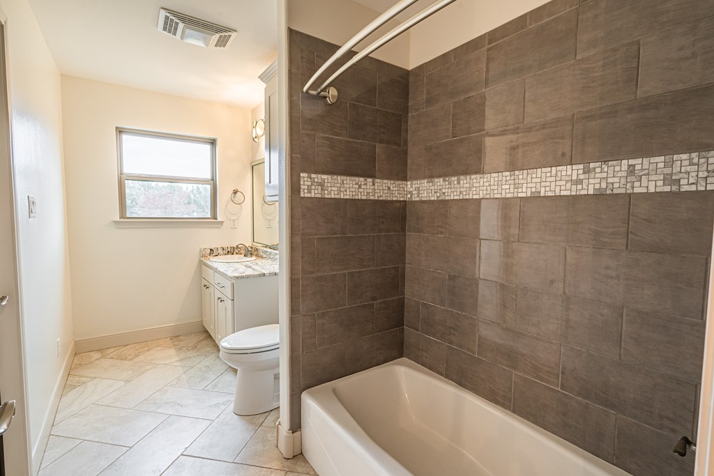 1938 Overhill Dr, San Angelo, TX 76904