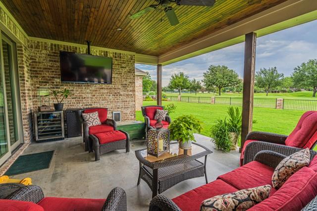 1938 Overhill Dr, San Angelo, TX 76904