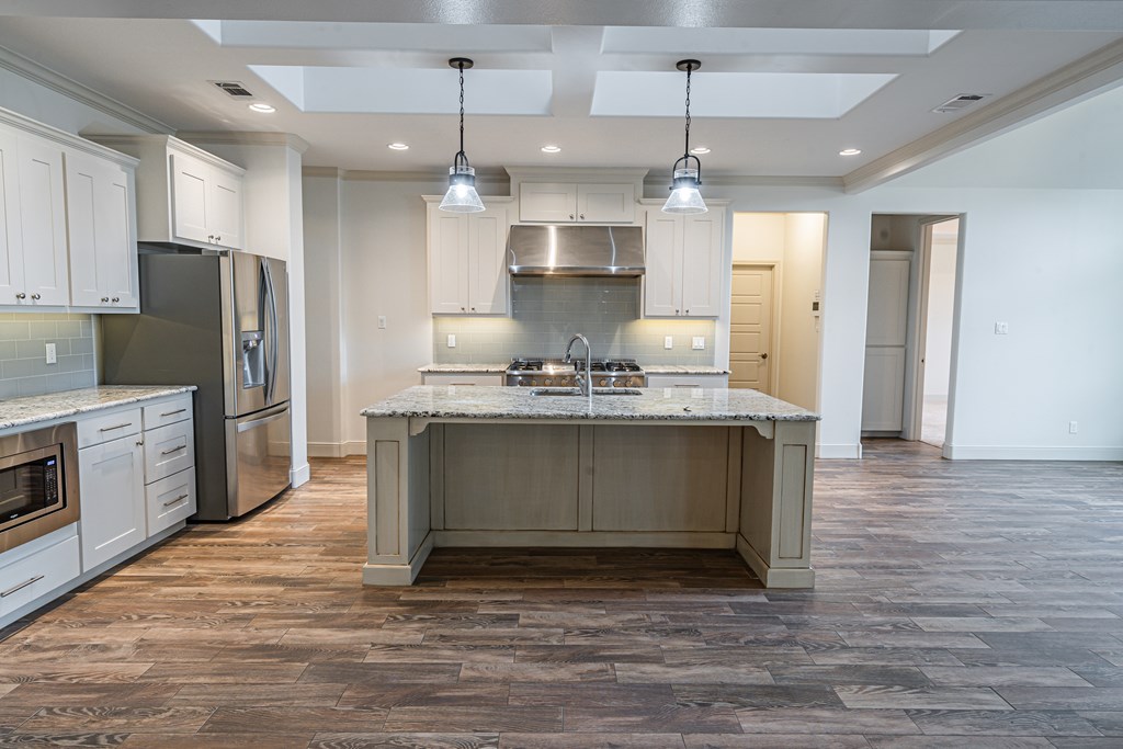 1938 Overhill Dr, San Angelo, TX 76904