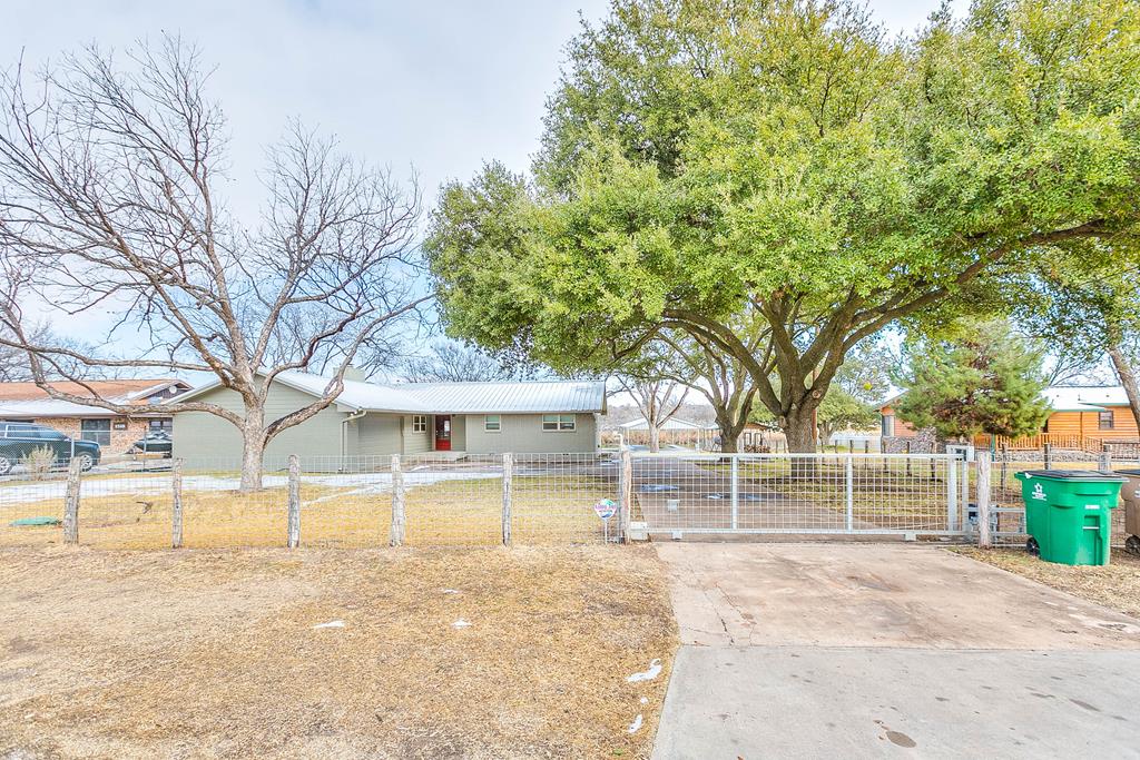 1514 S Concho Dr, San Angelo, TX 76904