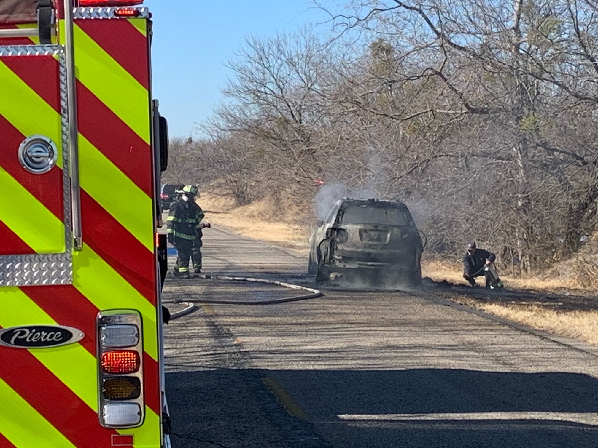 SUV Destroyed in Roadside Fire (LIVE! Photo/Matt Trammell)