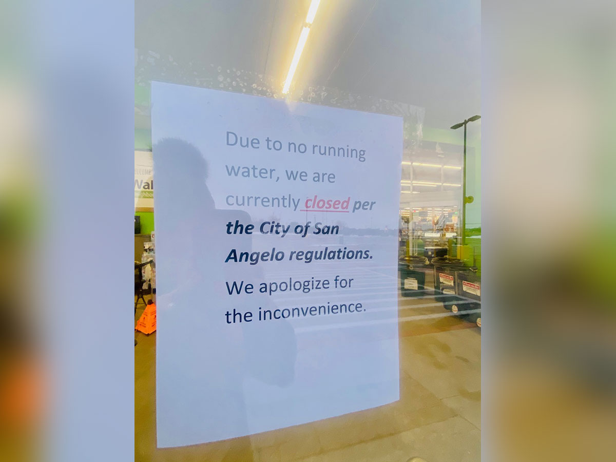 The Walmart Neighborhood Market near Southland and Bentwood is closed due to no water