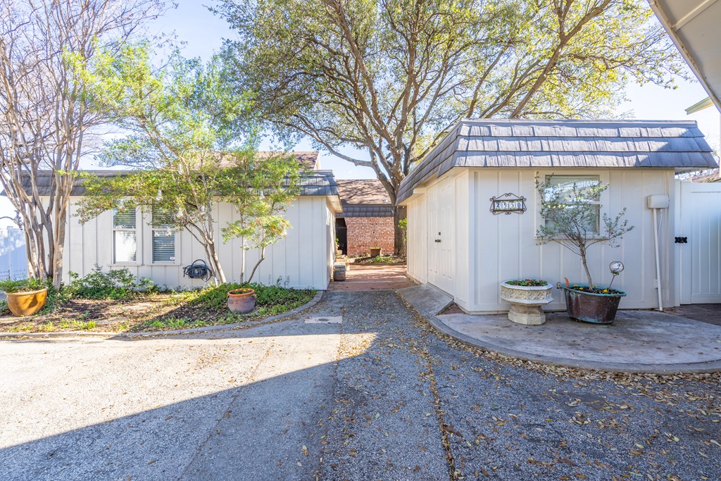 2950 Red Bluff Circle, San Angelo, TX 76904