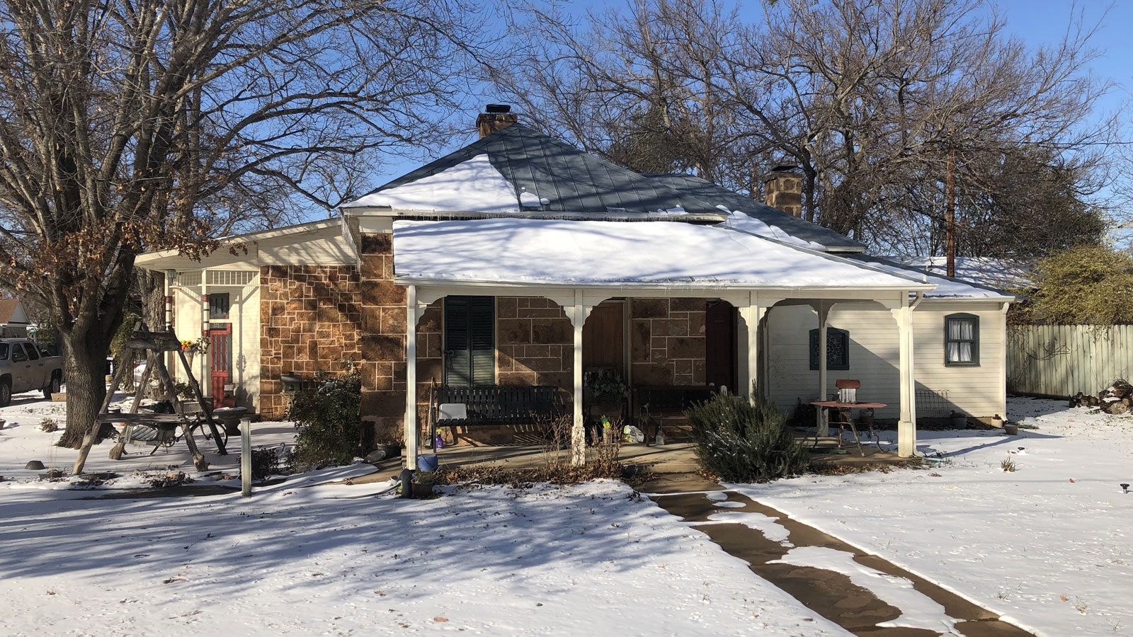 Kendal Hemphill's mom's house in Mason