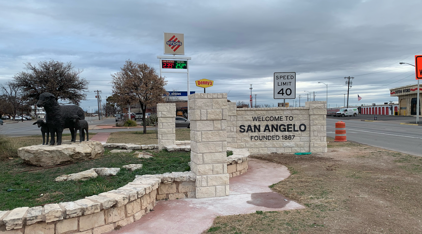 Welcome to San Angelo Signs at S. Bryant and W. Ave. J
