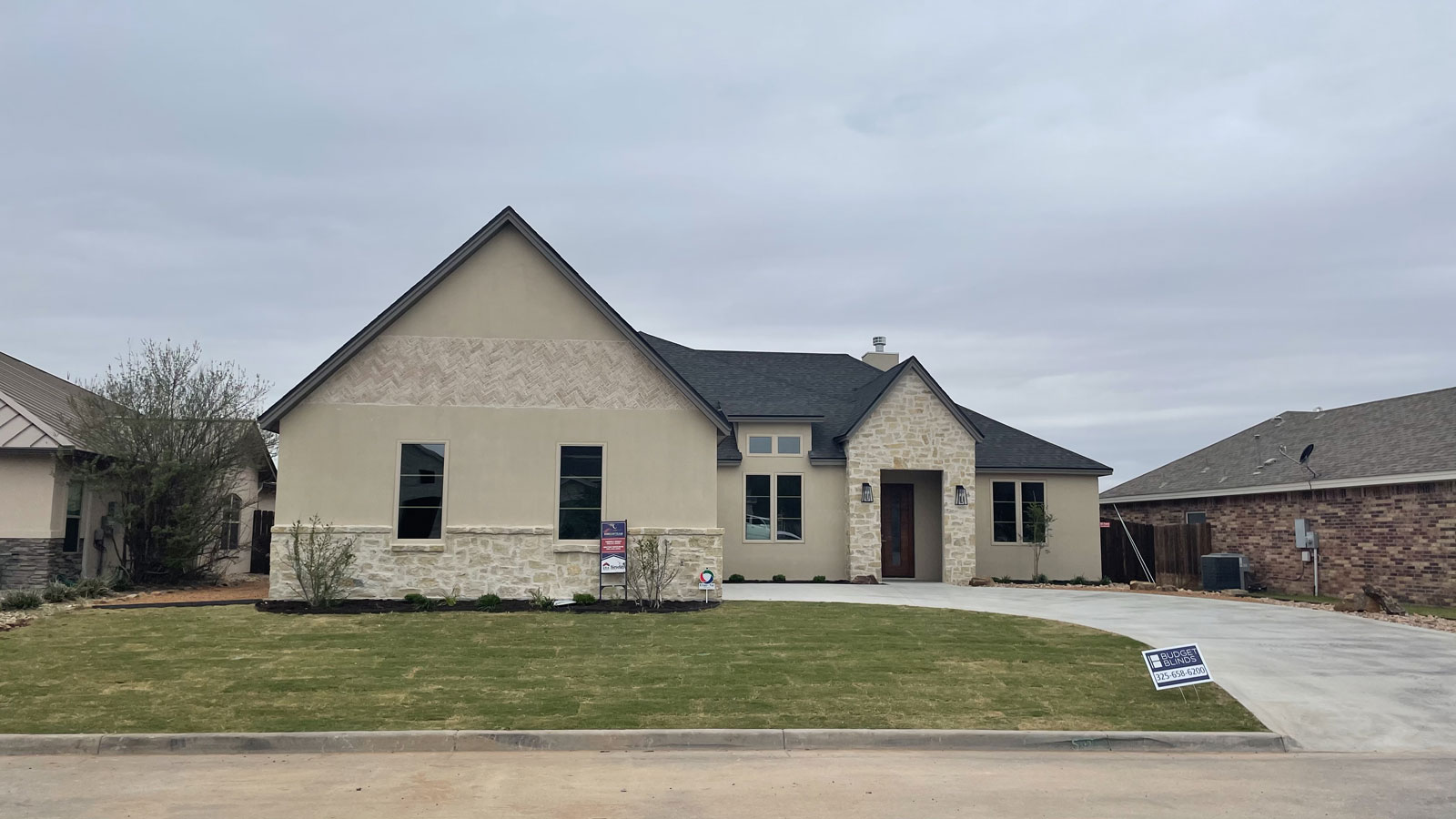 Clearview Custom Homes presents this 4/2.5 with 2580 sf at 1937 Overhill Dr. in S. Bentwood