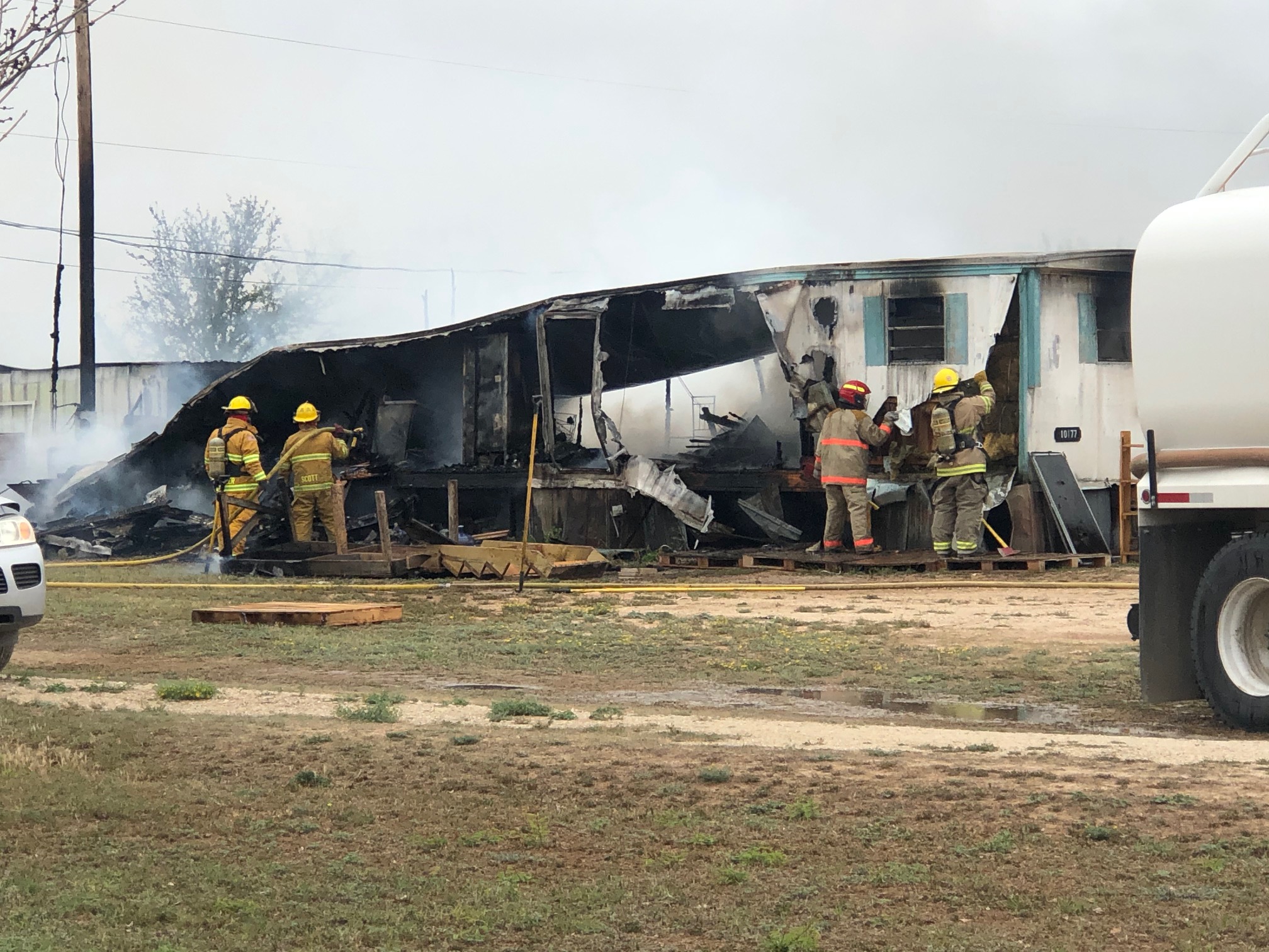 Grape Creek Mobile Home Fire.  (LIVE! Photo/Sonia Ramirez)