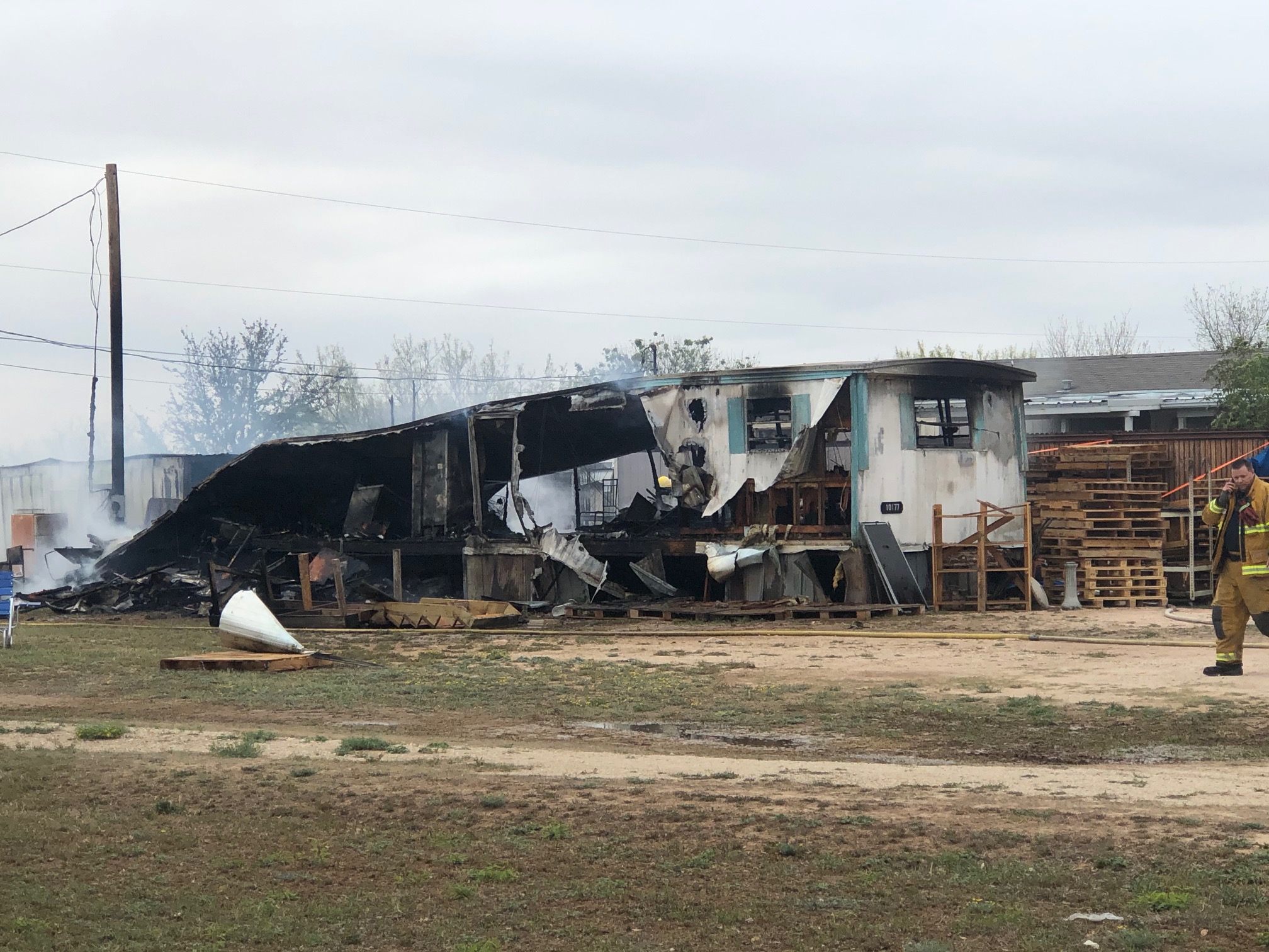 Grape Creek Mobile Home Fire.  (LIVE! Photo/Sonia Ramirez)