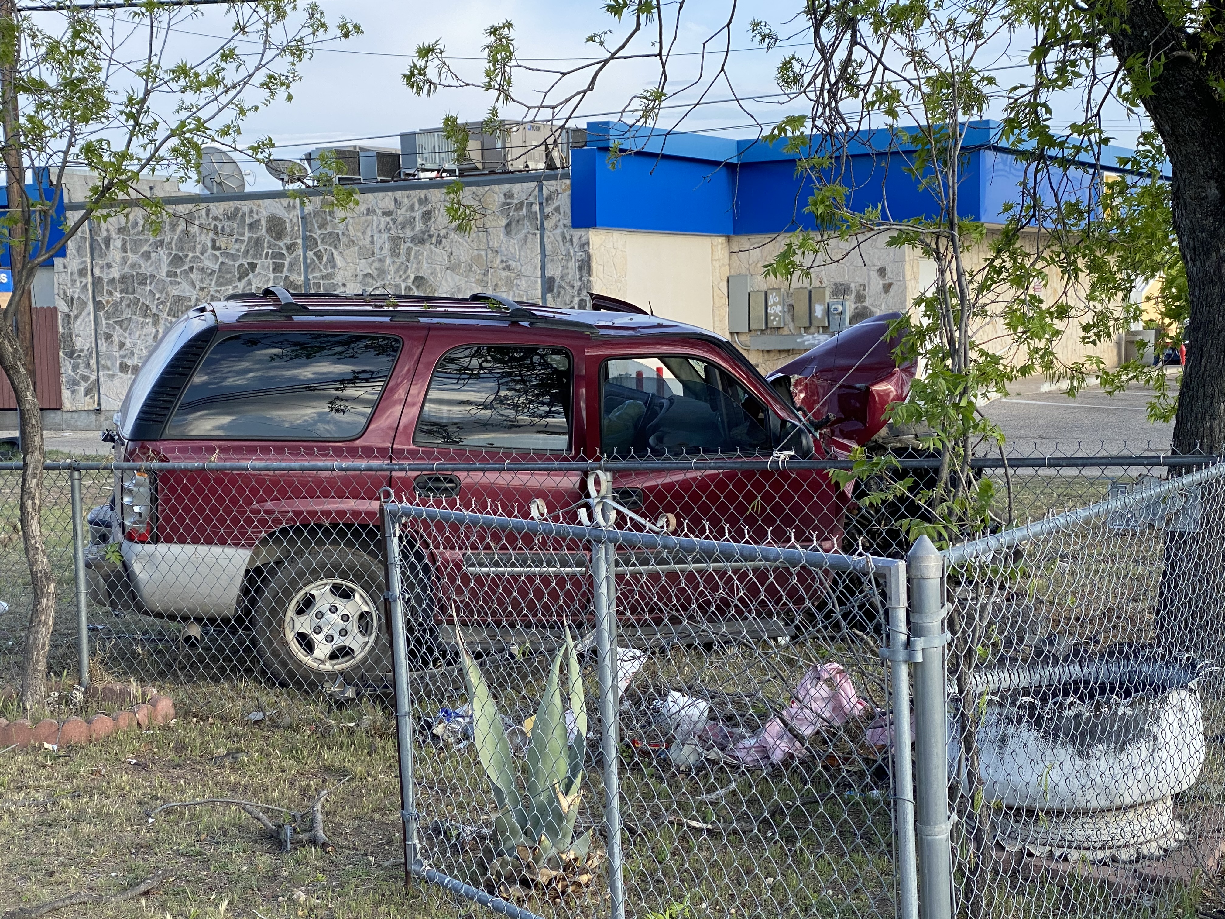 Crash Into Tree 19th and Armstrong