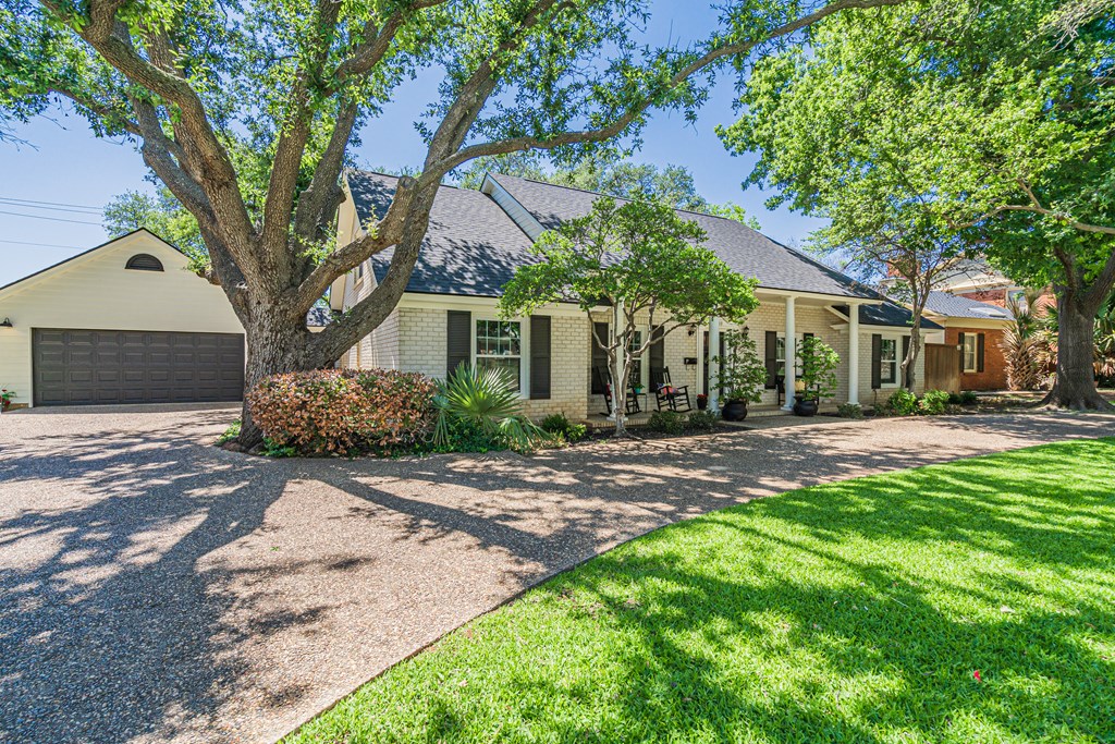 2359 Sul Ross St., San Angelo, TX 76904