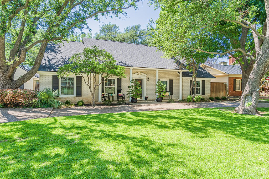 2359 Sul Ross St., San Angelo, TX 76904