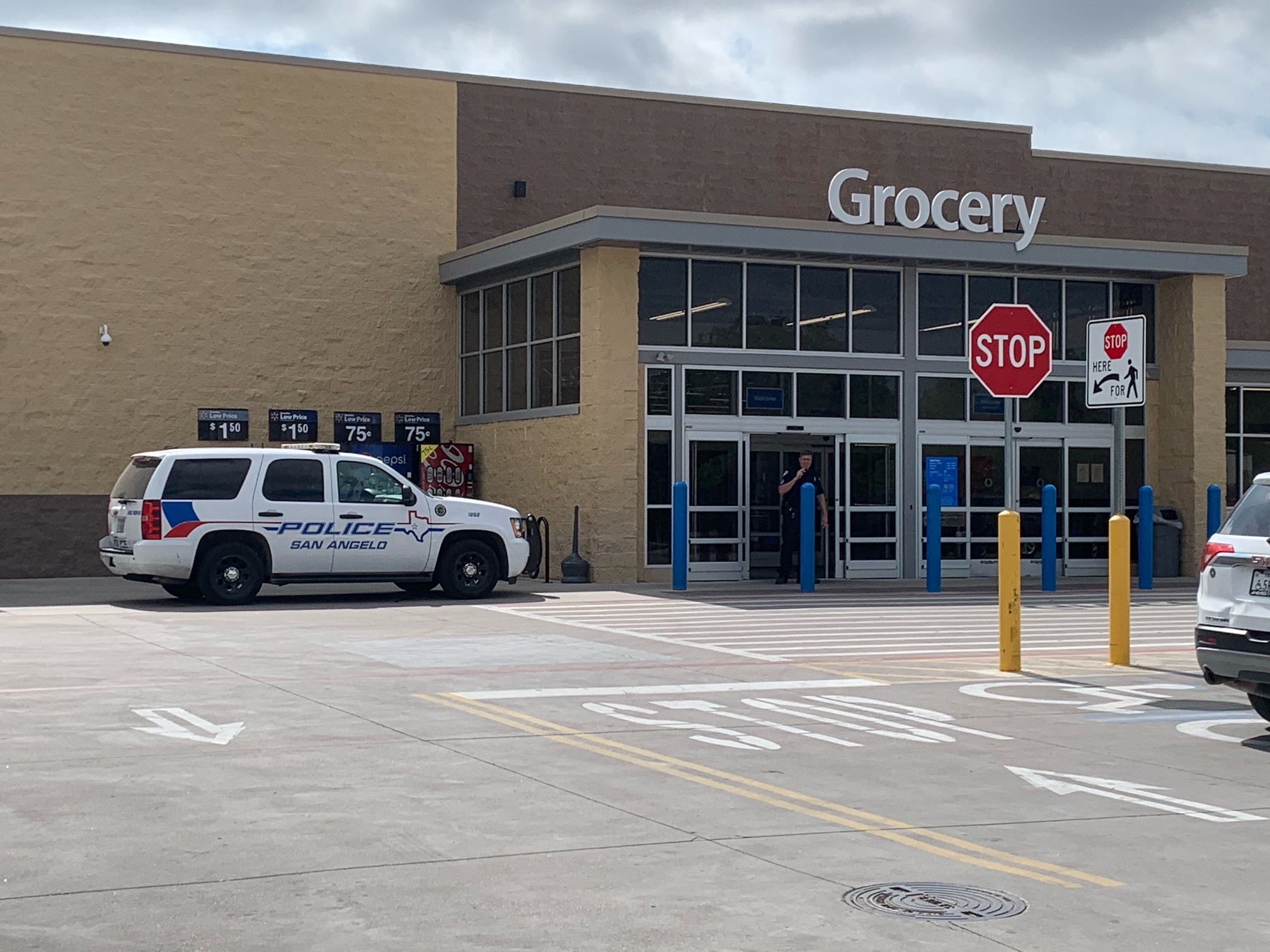 Bomb Threat at San Angelo Walmart Super Center (LIVE! Photo/Matt Trammell)