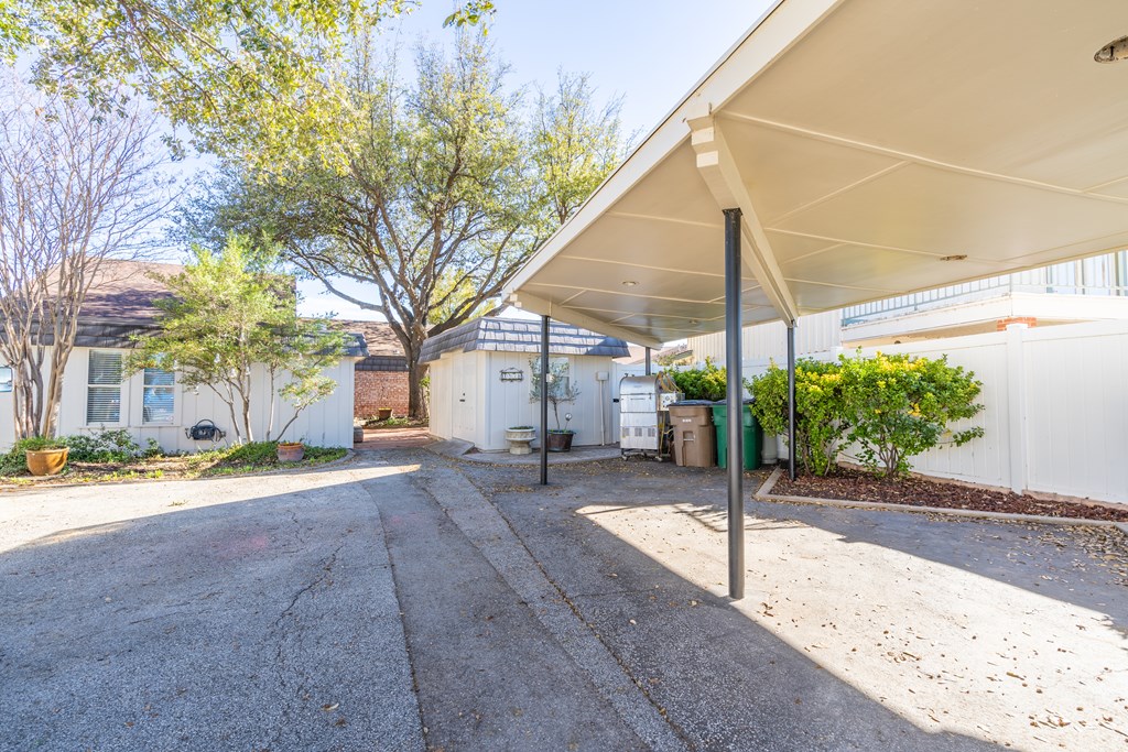 2950 Red Bluff Circle, San Angelo, TX 76904