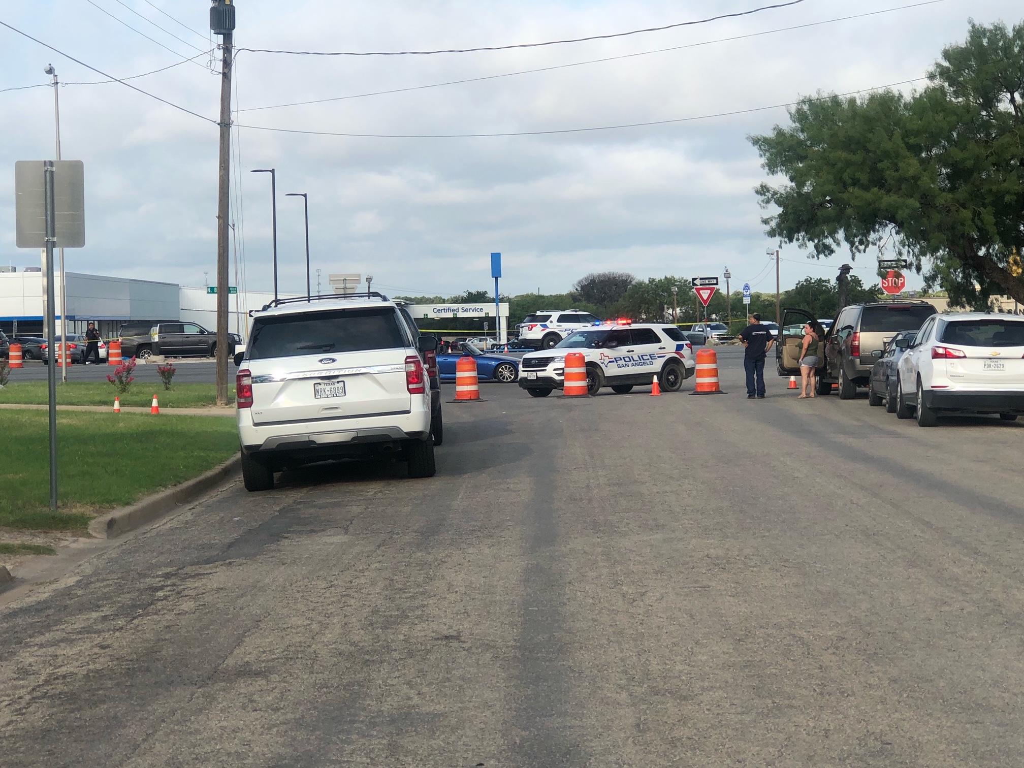 Bike Crash Shuts Down Bryant (LIVE! Photo/Sonia Ramirez) Bike Crash Shuts Down Bryant (LIVE! Photo/Sonia Ramirez)