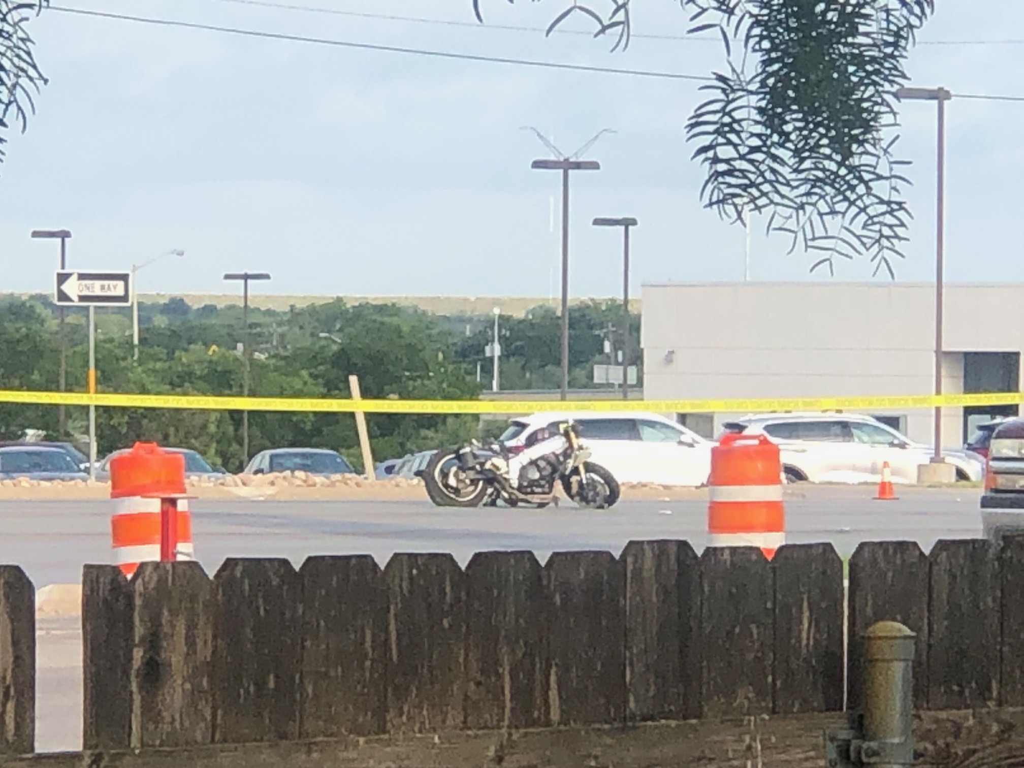 Bike Crash Shuts Down Bryant (LIVE! Photo/Sonia Ramirez) Bike Crash Shuts Down Bryant (LIVE! Photo/Sonia Ramirez)