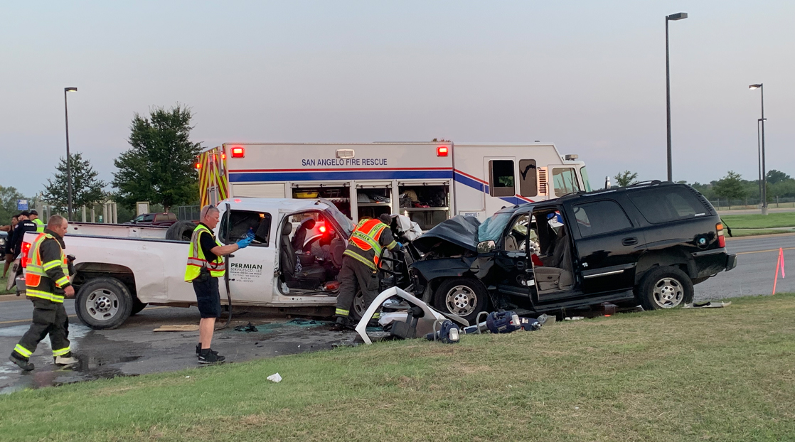 Head-on Crash Near Kirby Park | Live Photo Matt Trammell Head-on Crash Near Kirby Park | Live Photo Matt Trammell